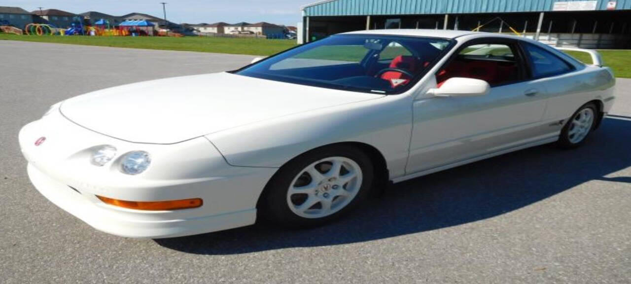 Used 2001 Acura Integra Type R with VIN JH4DC23191S566347 for sale in Fairmont, Minnesota