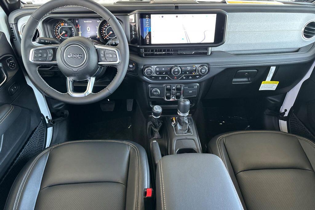 2025 Jeep Wrangler 4-Door Sahara - Photo 10