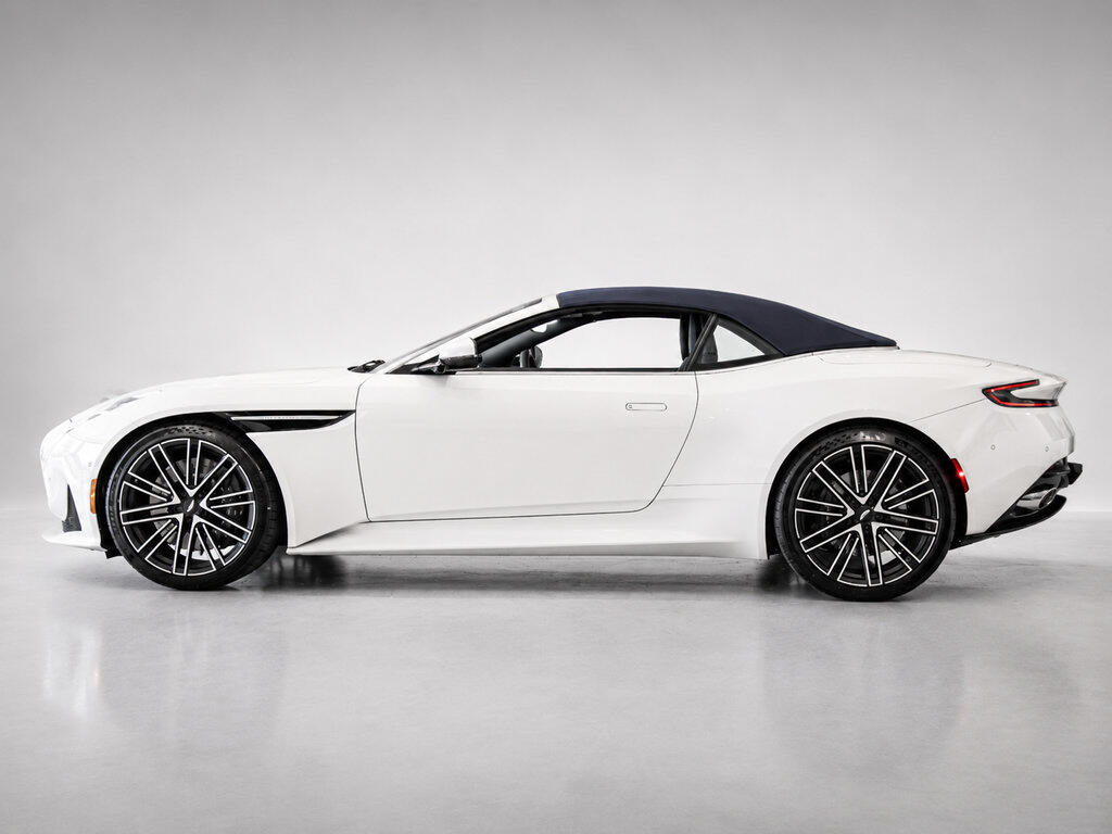 2026 Aston Martin DB12 Base - Photo 9