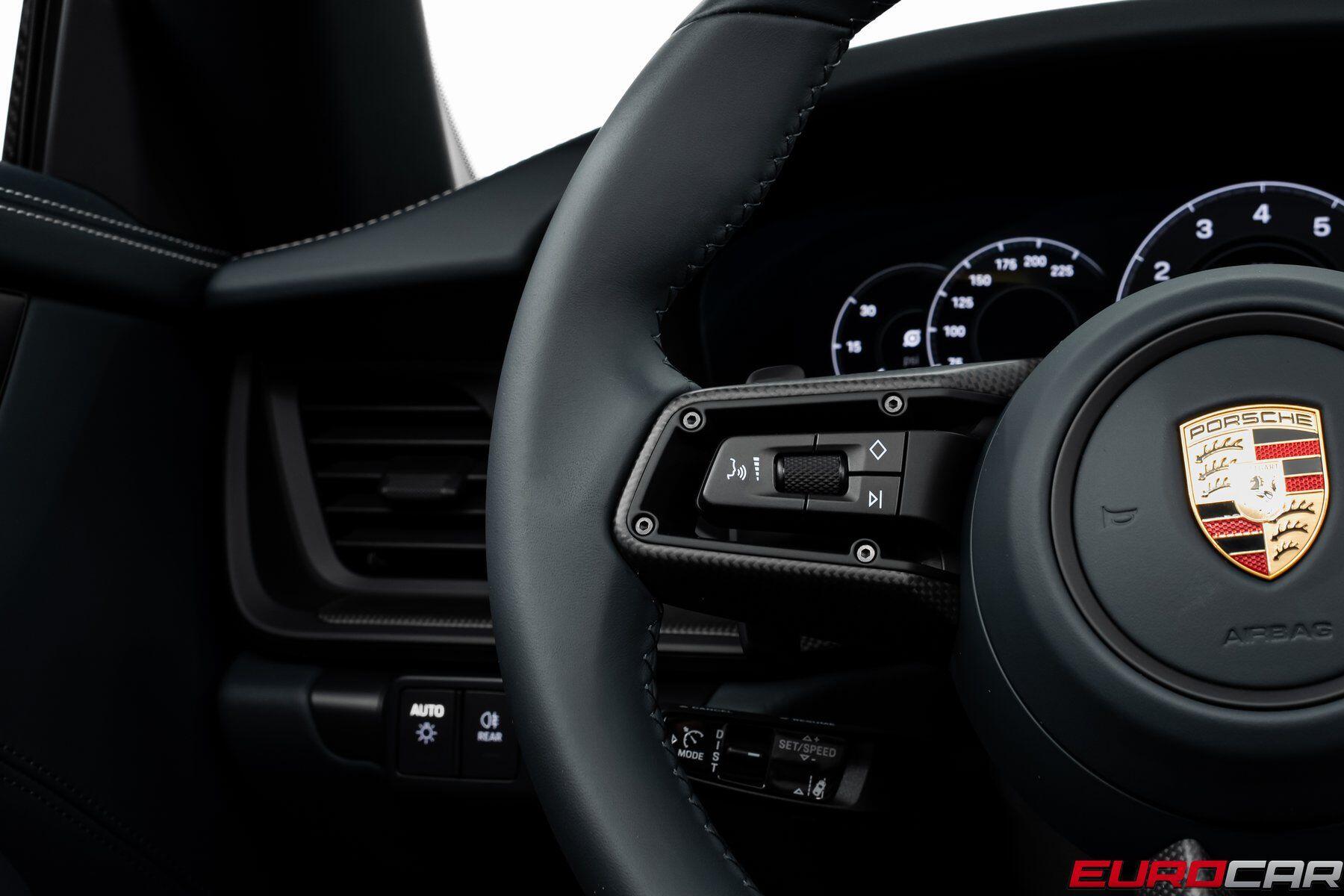 2026 Porsche 911 GTS - Photo 34