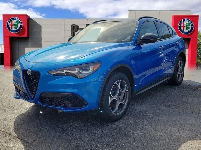 2025 Alfa Romeo Stelvio Base