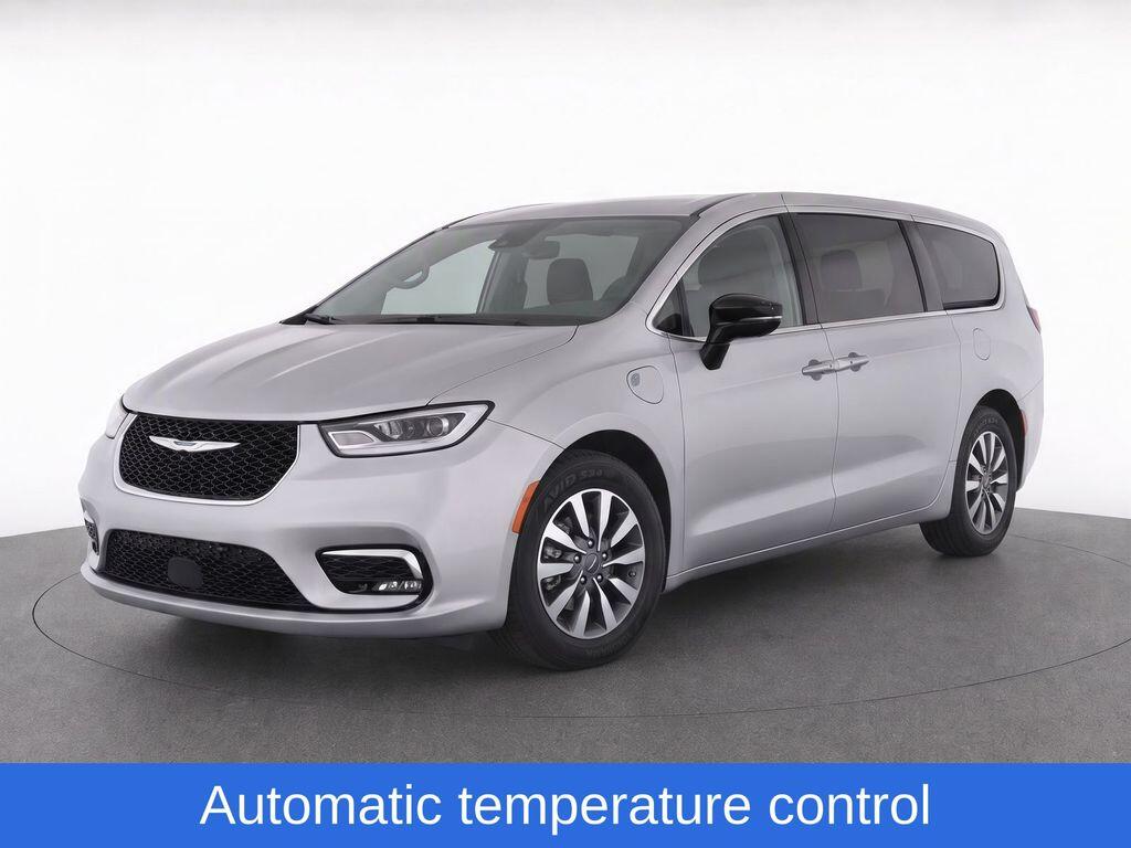 2025 Chrysler Pacifica