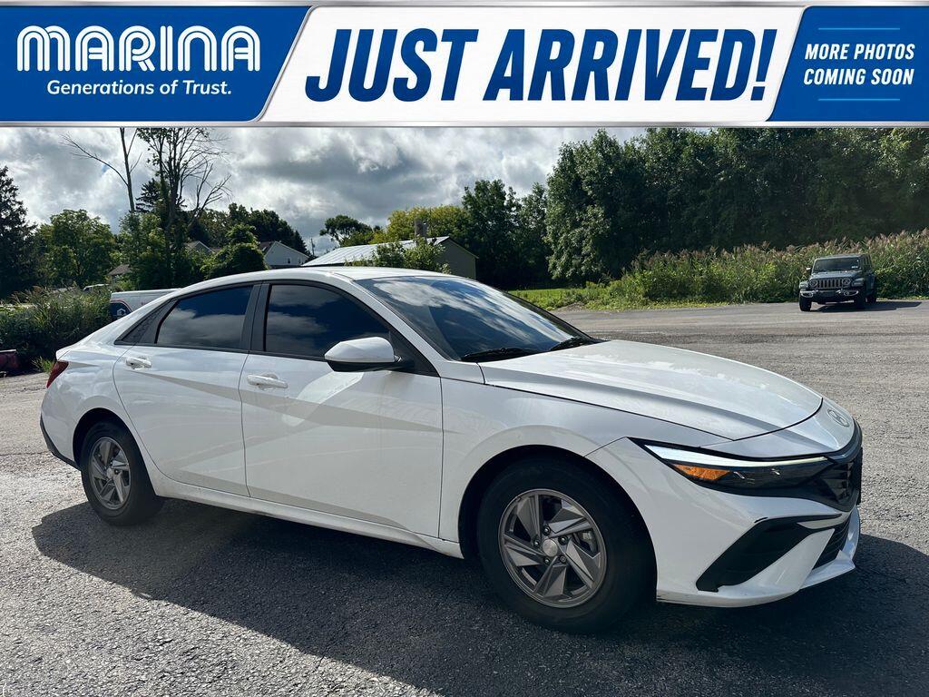 2025 Hyundai Elantra SE