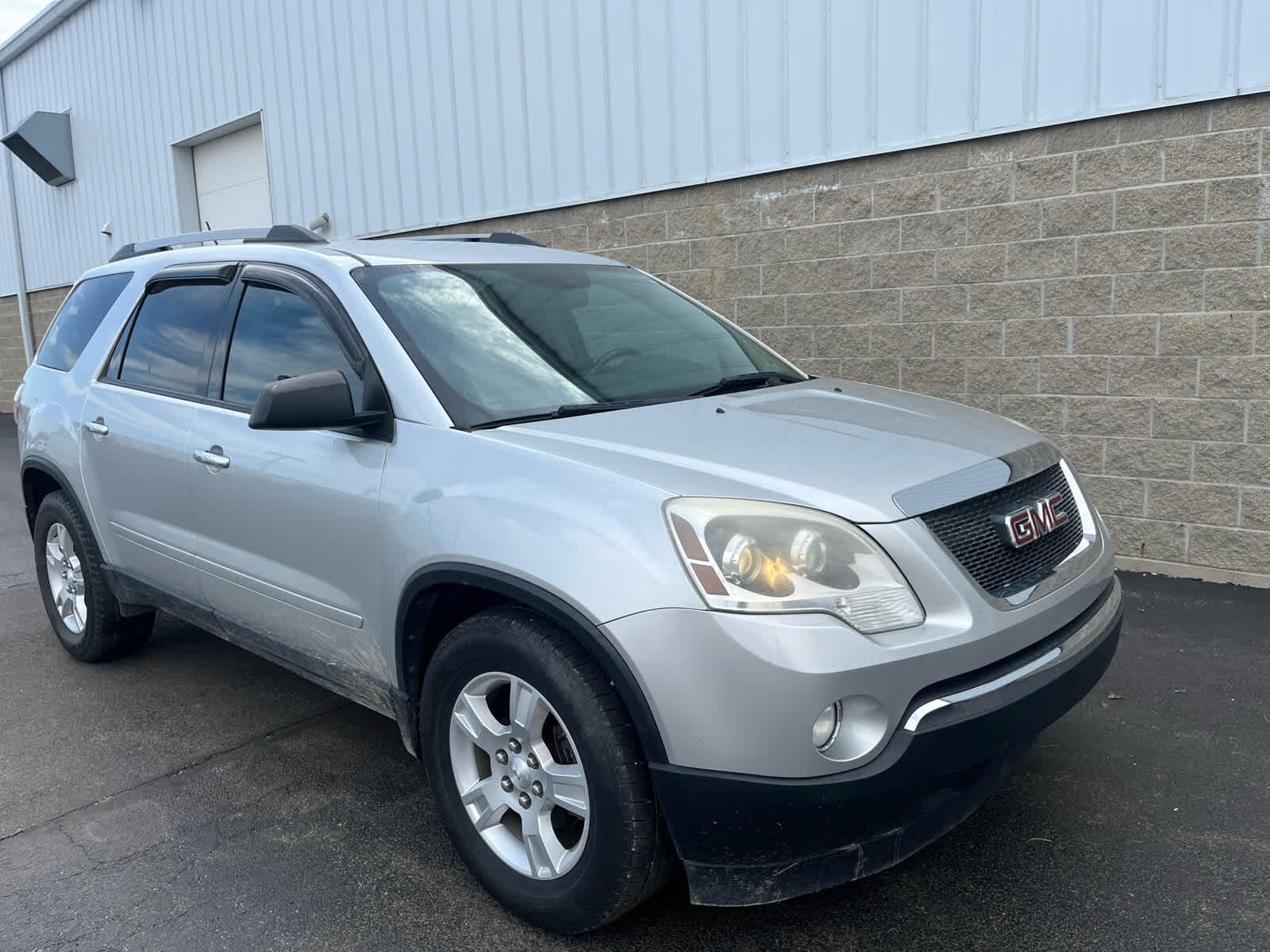 Used 2011 GMC Acadia SLE with VIN 1GKKVPED2BJ413408 for sale in Wilmington, OH