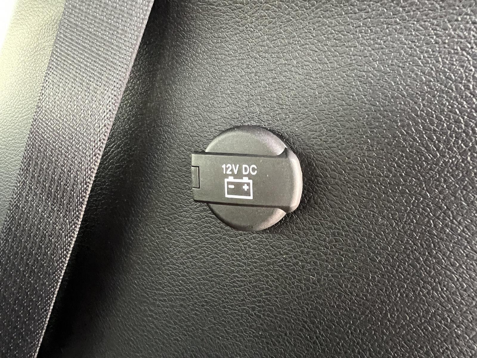 2026 Chrysler Voyager LX - Photo 49