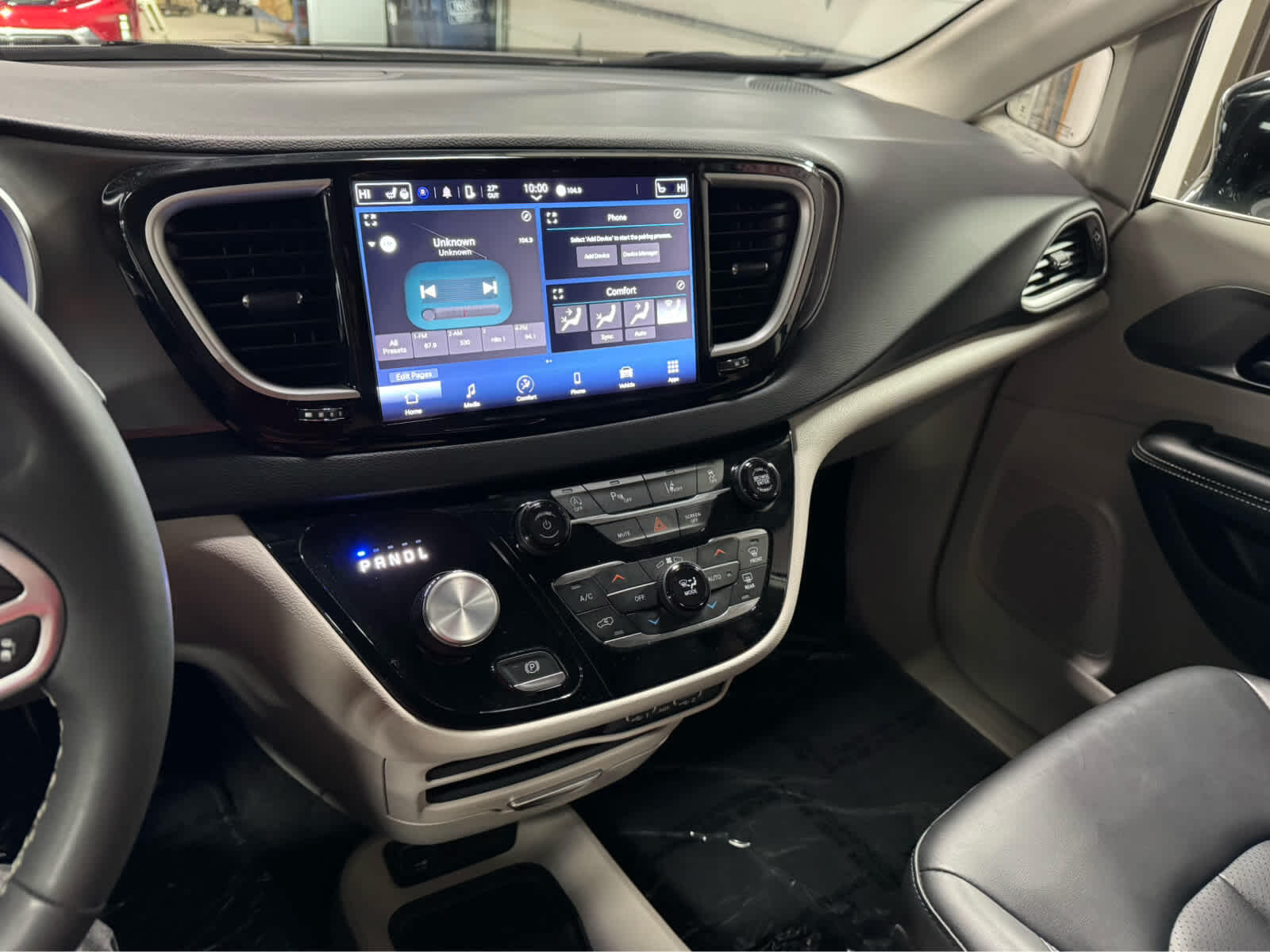 Used 2024 Chrysler Pacifica Touring L with VIN 2C4RC1BG8RR154652 for sale in New Ulm, Minnesota