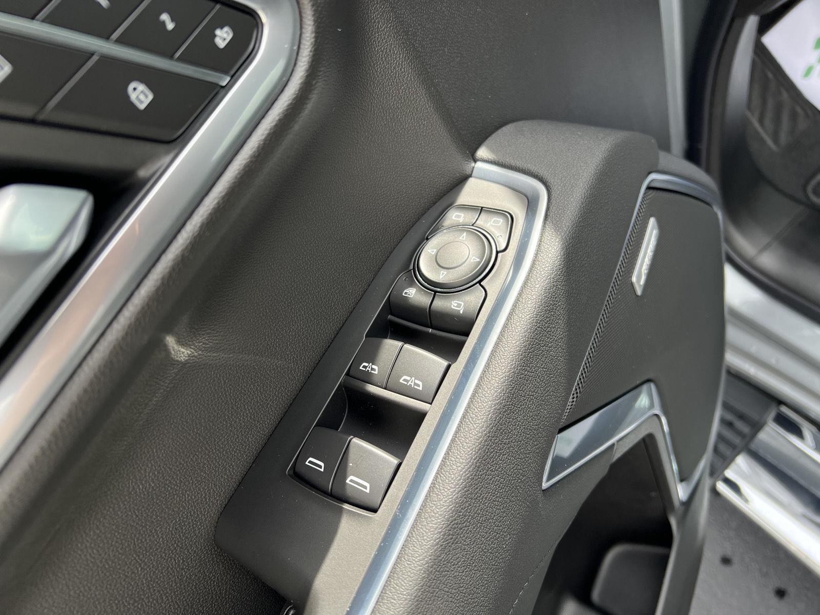 2026 GMC Sierra 1500 SLT - Photo 18