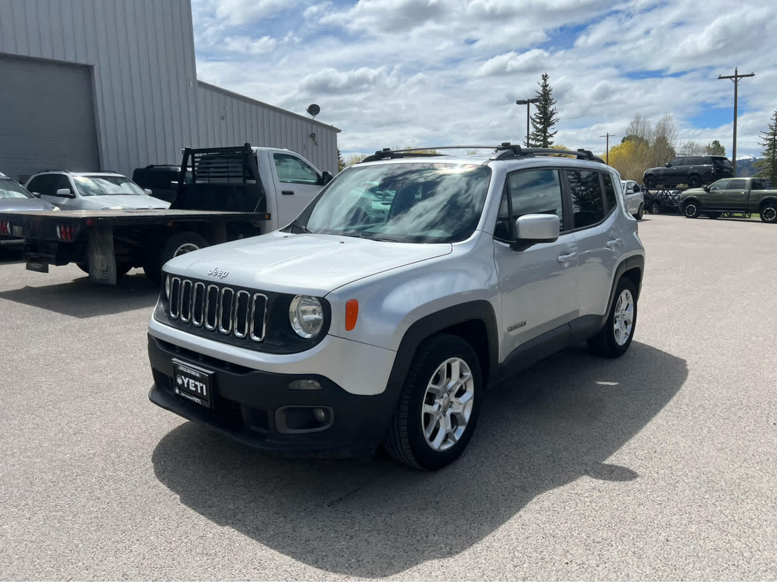 Used 2018 Jeep Renegade Latitude with VIN ZACCJABB4JPG71004 for sale in Jackson, WY