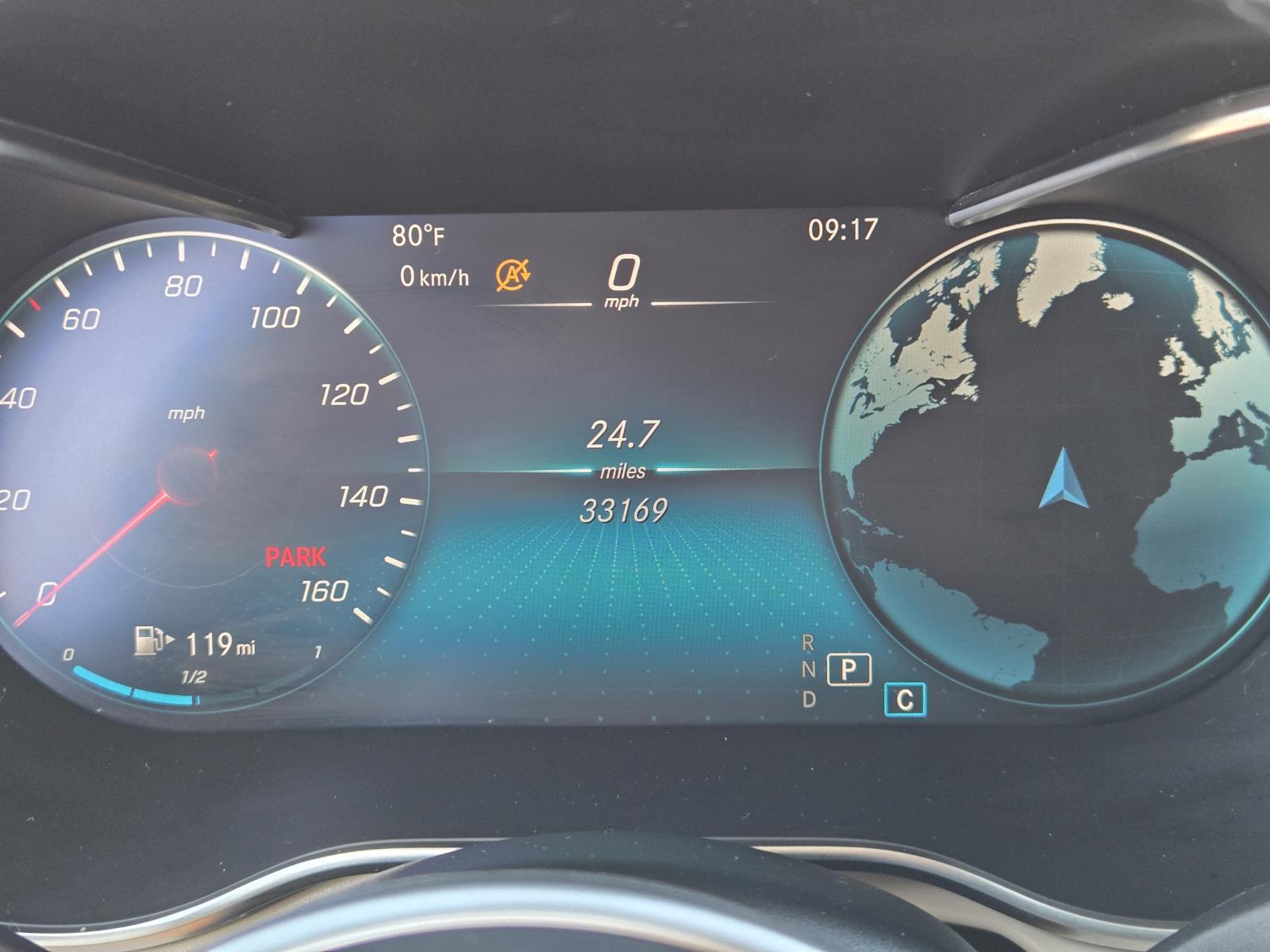 2022 Mercedes-Benz GLC GLC300 - Photo 14