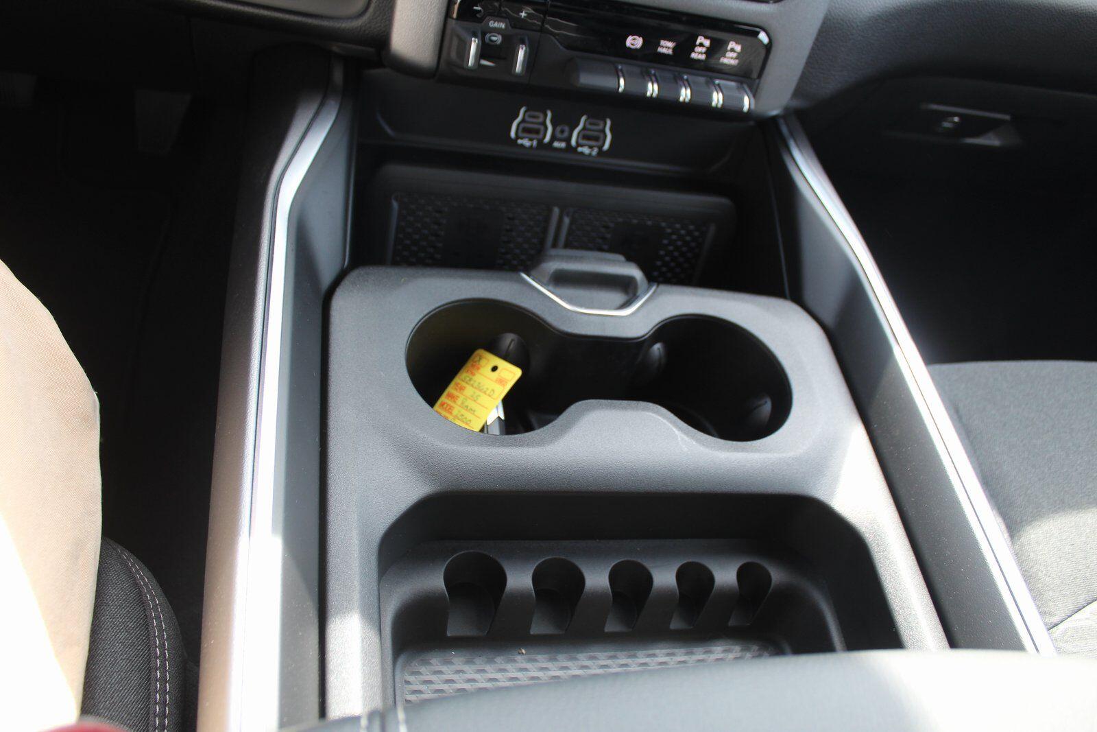 2025 RAM 2500 Big Horn - Photo 17