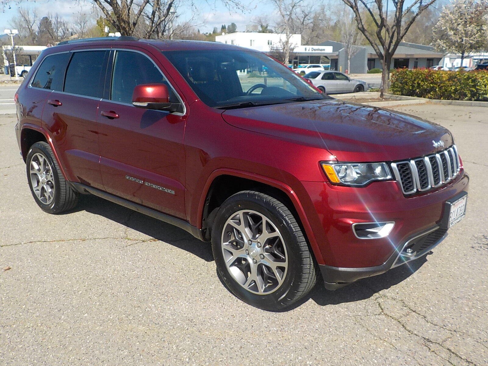Used 2018 Jeep Grand Cherokee Limited Sterling Edition with VIN 1C4RJFBG7JC324659 for sale in Redding, CA