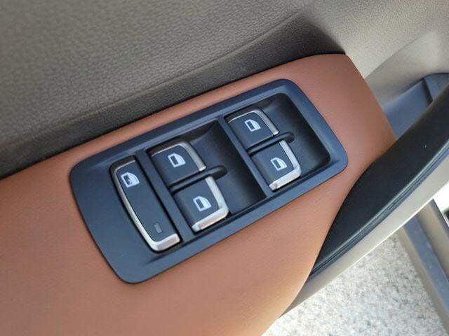 2025 VinFast VF 8 Plus - Photo 10