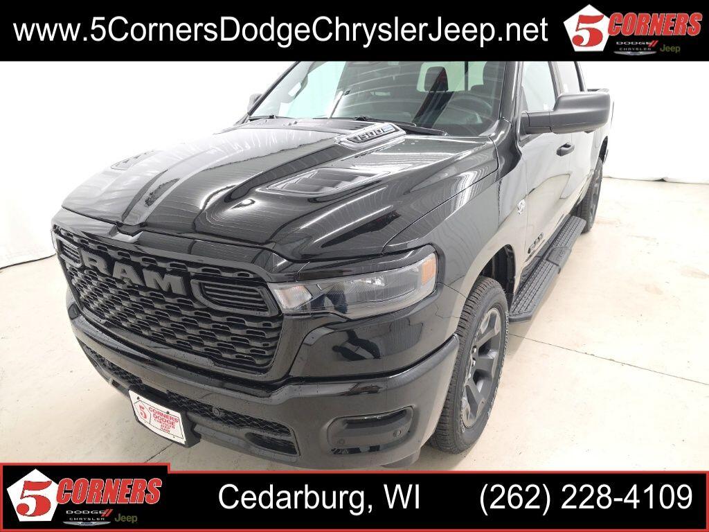 2026 RAM 1500 1500 Express Crew Cab 4x4 5'7' Box