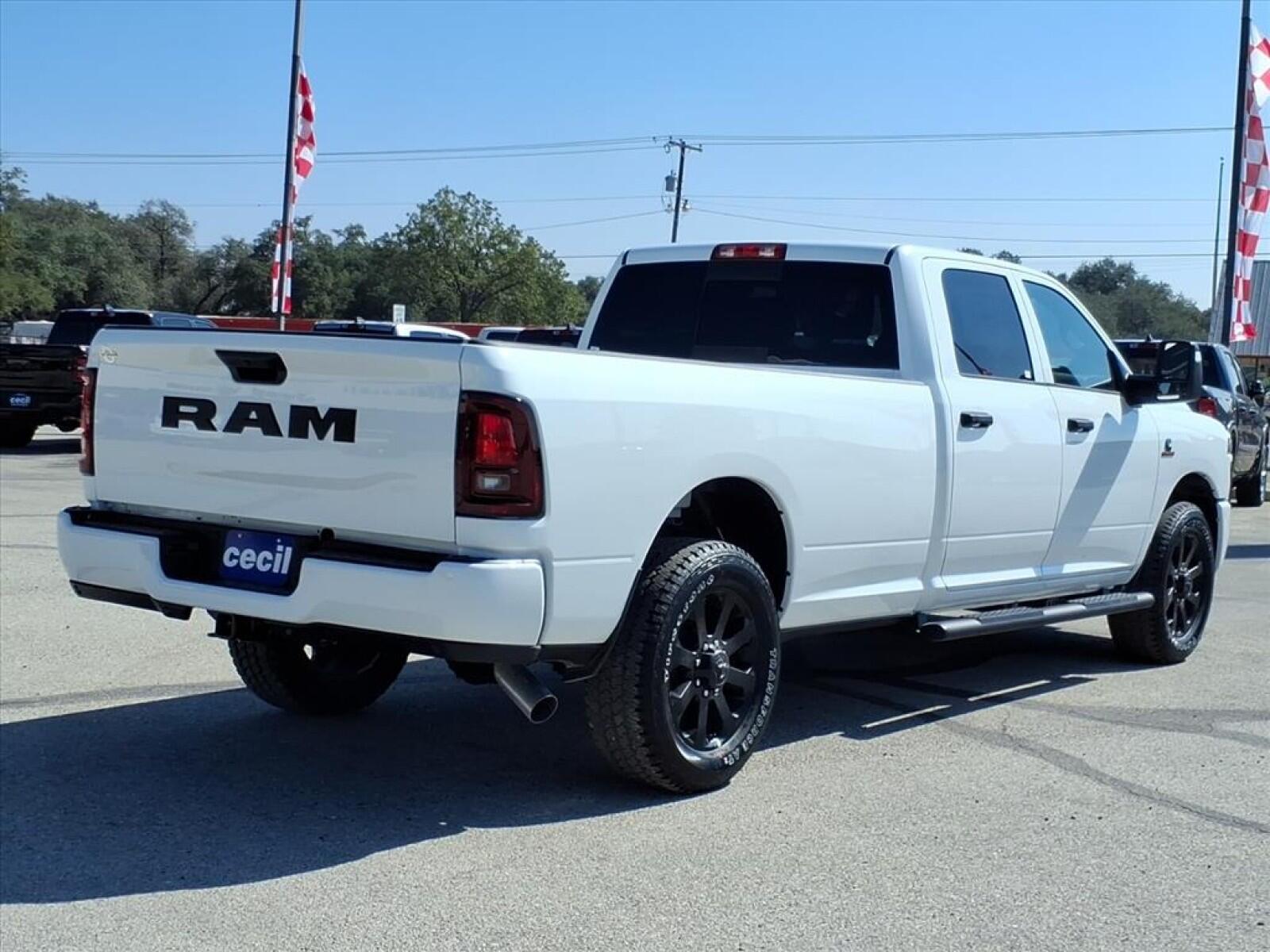 2026 RAM 2500 Tradesman/Black Express - Photo 6