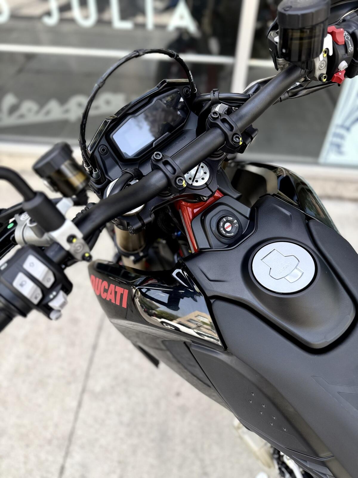 New 2027 Ducati HYPERMOTARD 698 MONO NERA 