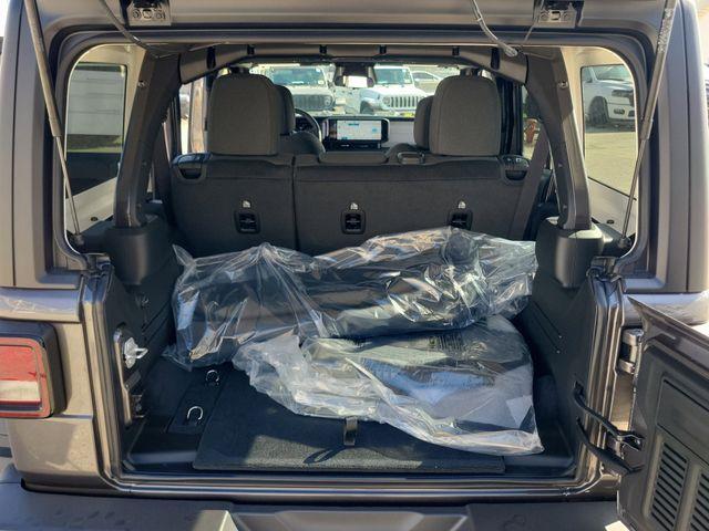 2026 Jeep Wrangler 4-Door Willys - Photo 7