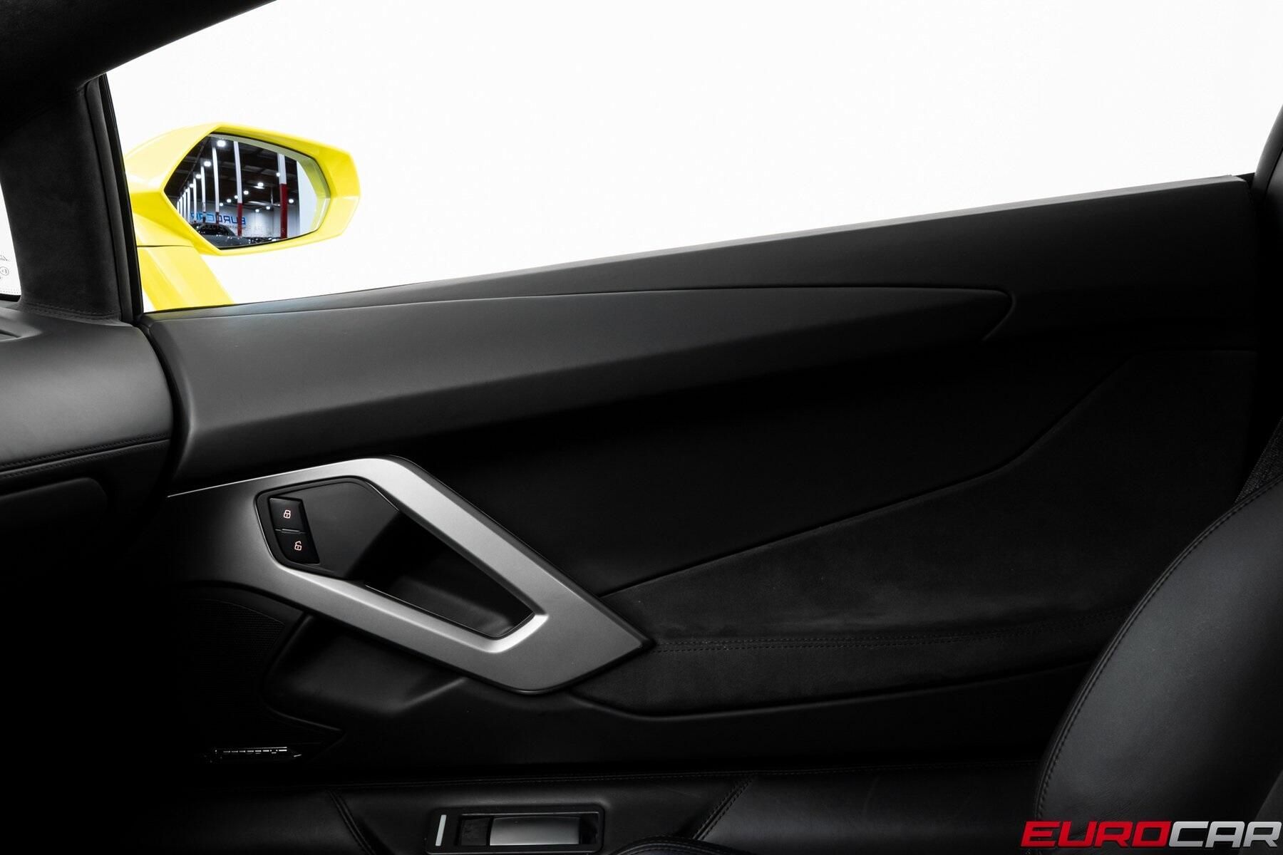 2015 Lamborghini Aventador *FRONT AXLE LIFT * IMMACULATE CONDITION*Image 23