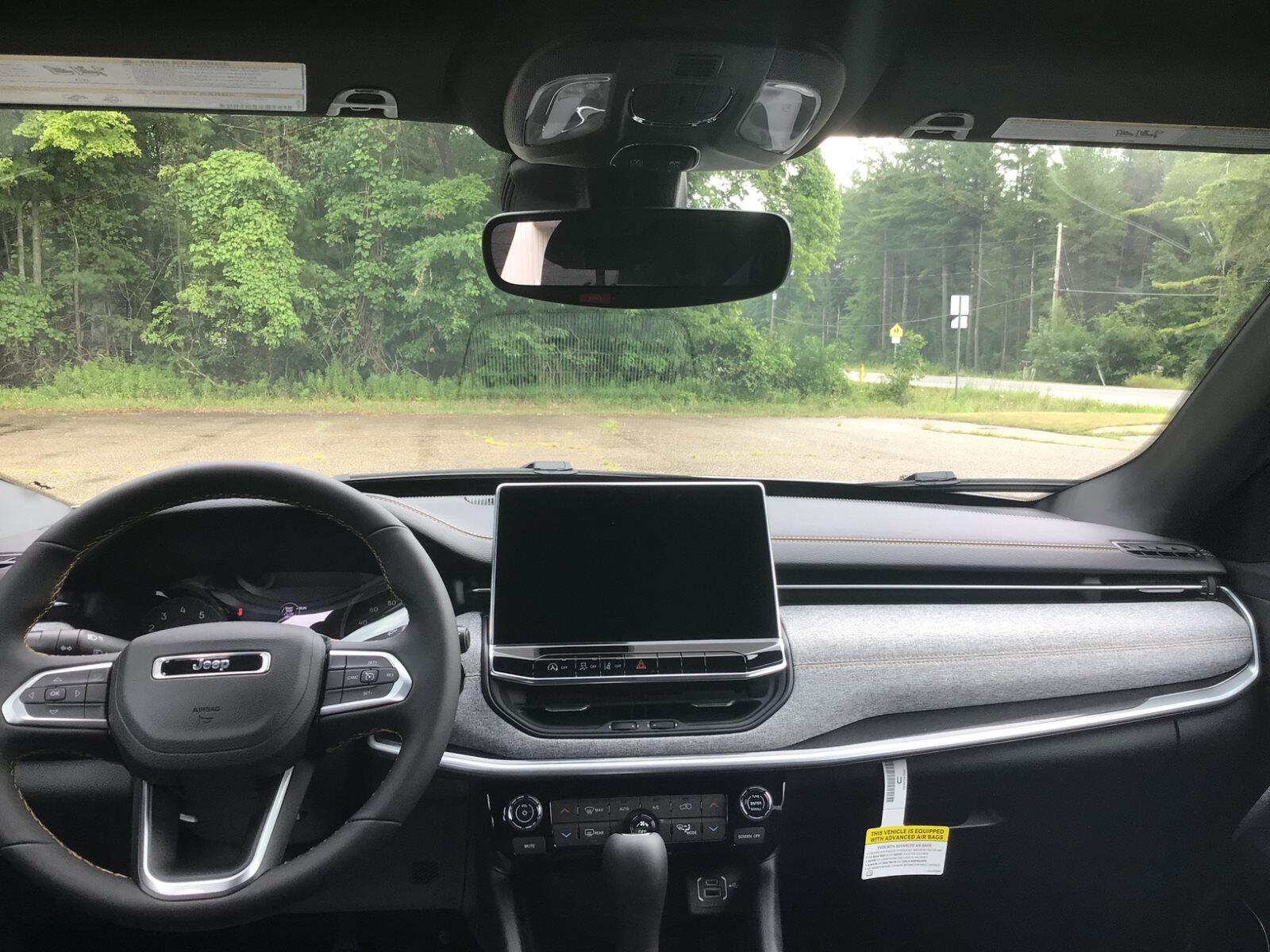 2026 Jeep Compass 85th Anniversary - Photo 15
