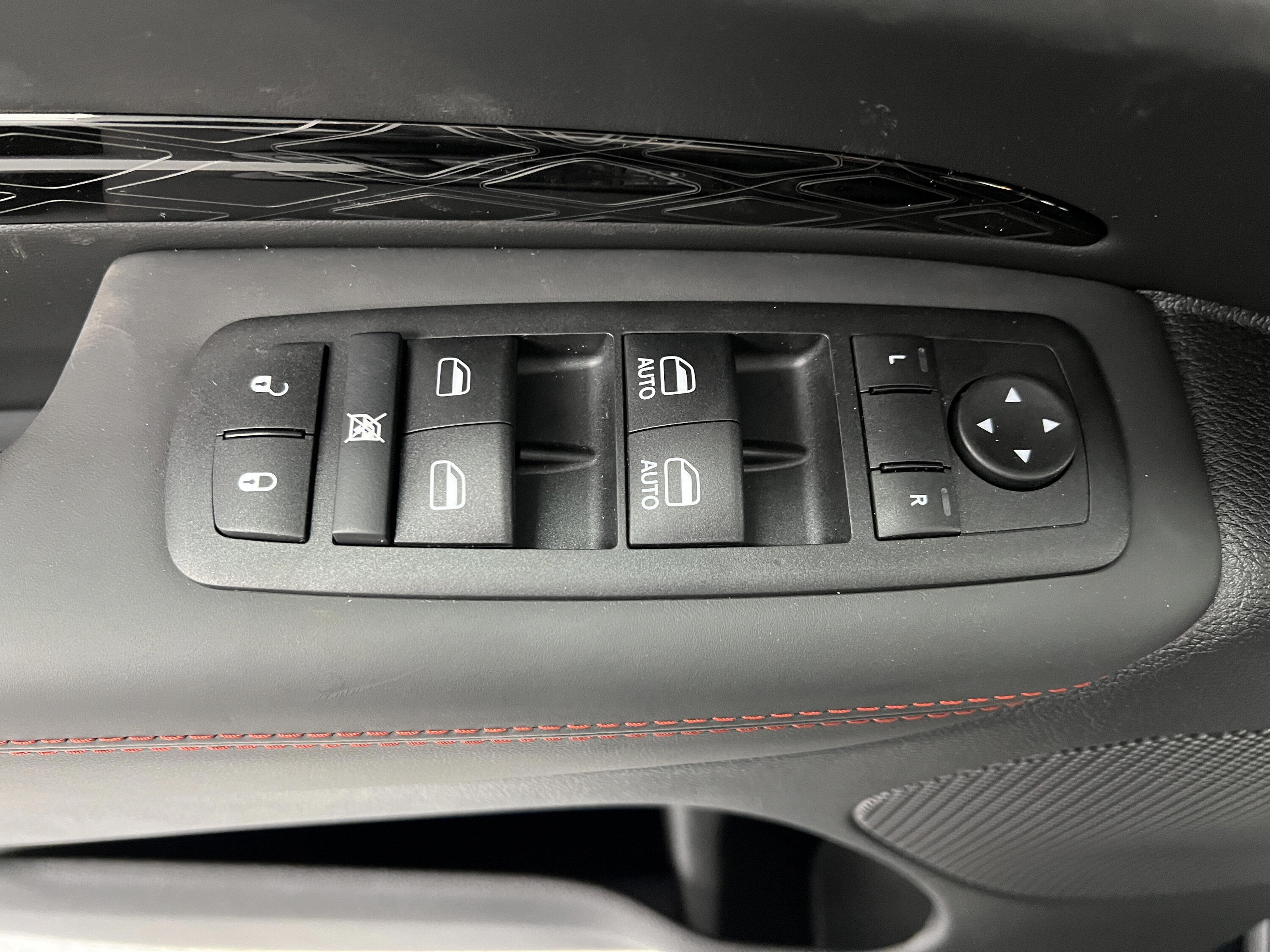 2027 Dodge Durango GT HEMI Plus V8 - Photo 16