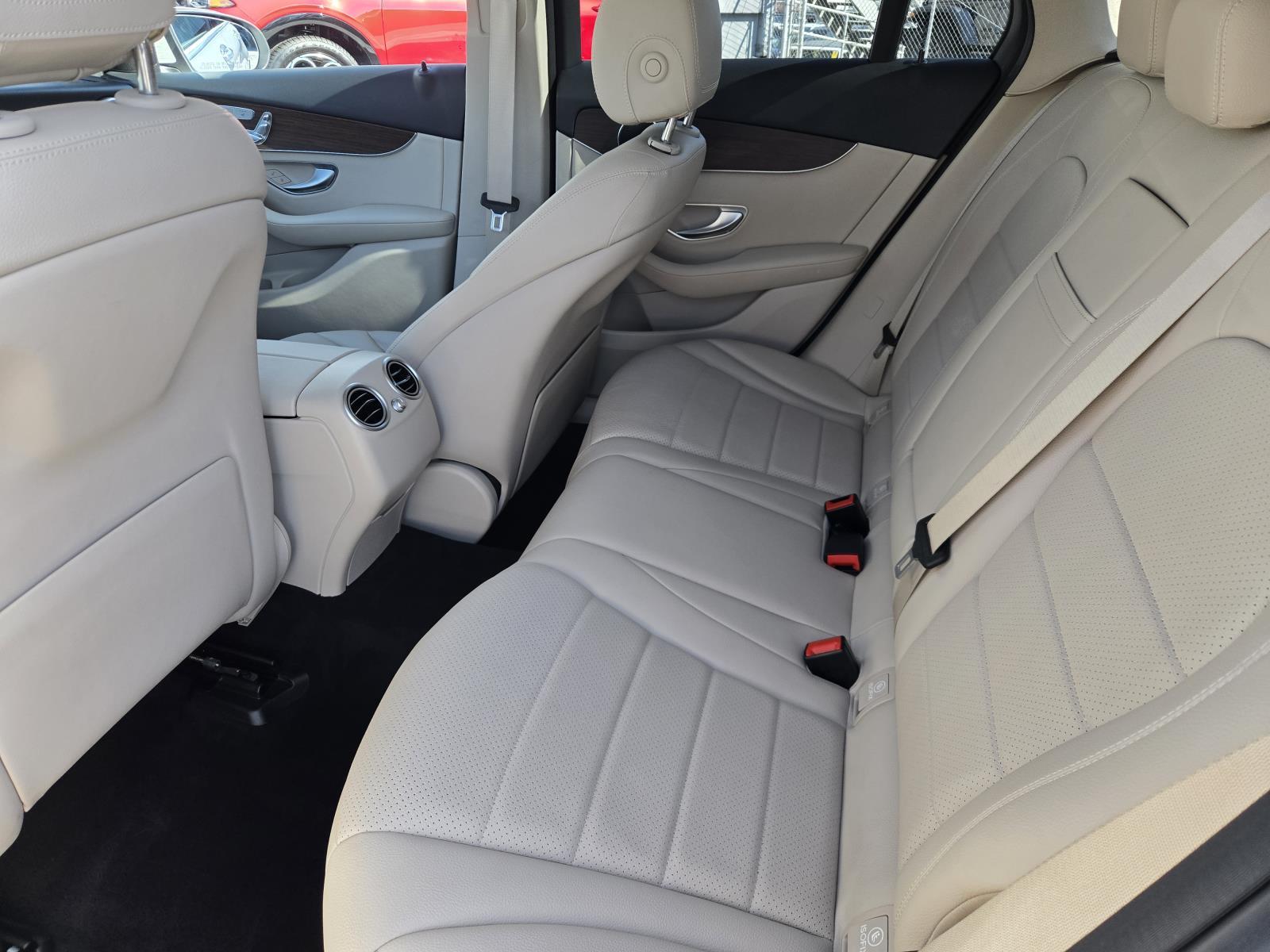 2022 Mercedes-Benz GLC GLC300 - Photo 22