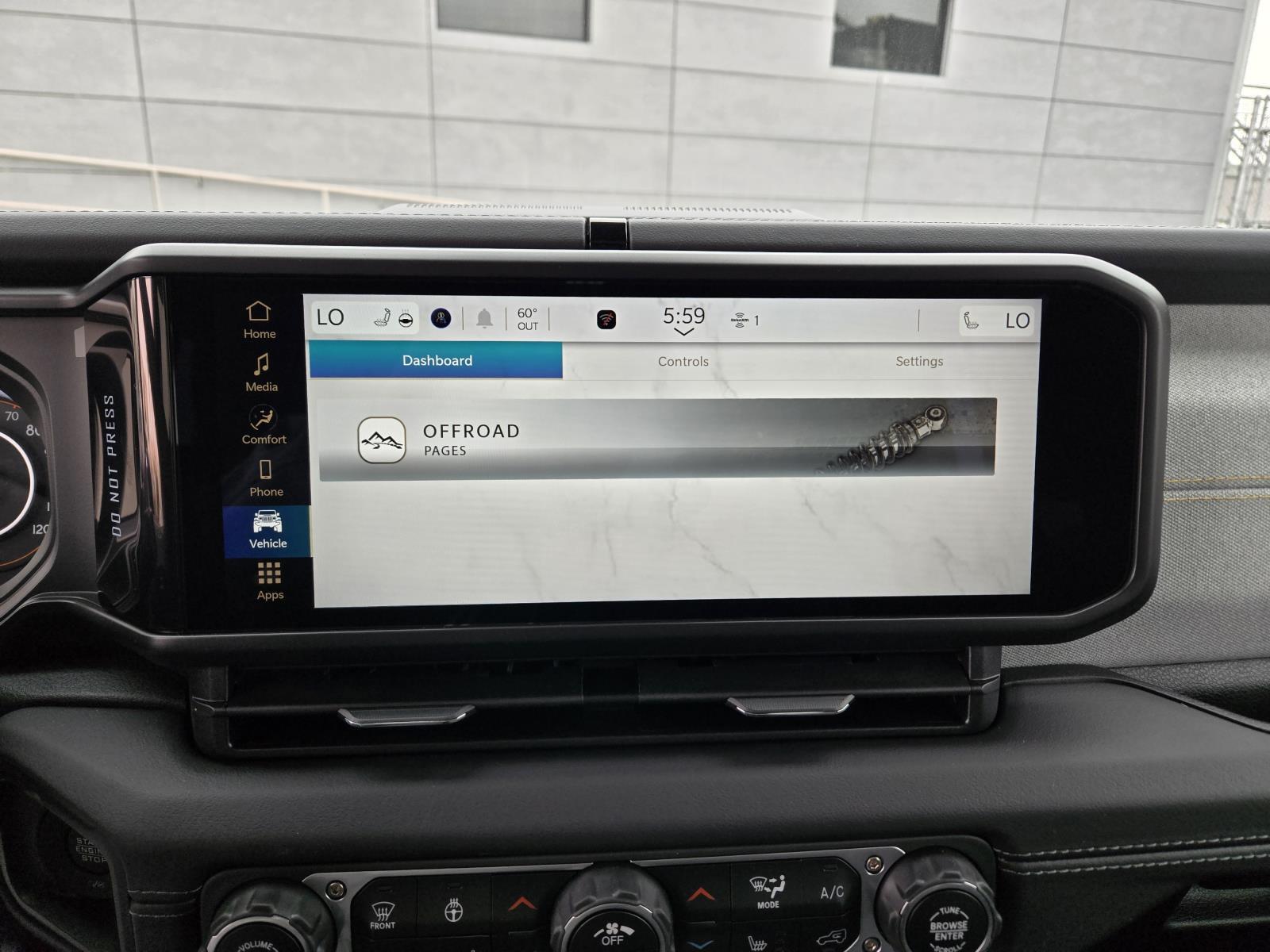 2025 Jeep Wrangler 4-Door Sahara - Photo 10