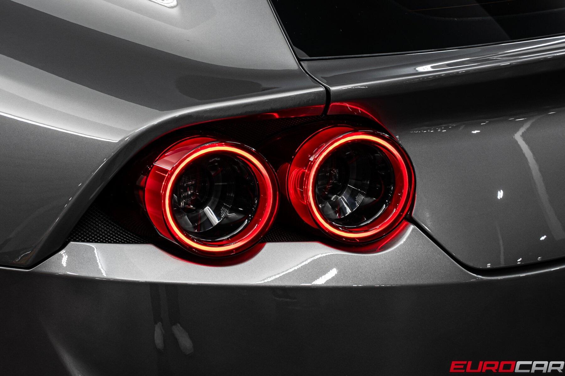 2020 Ferrari GTC4Lusso V12 *PASSENGER DISPLAY * CARBON STEERING WHEEL*Image 19