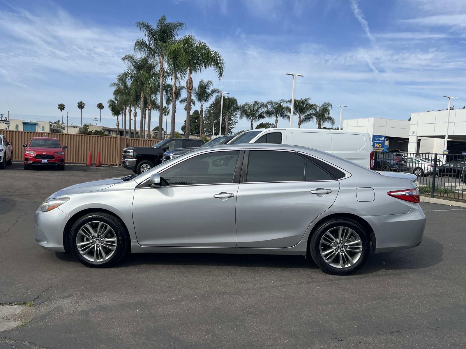 Used 2015 Toyota Camry SE with VIN 4T1BF1FK1FU066057 for sale in Huntington Beach, CA