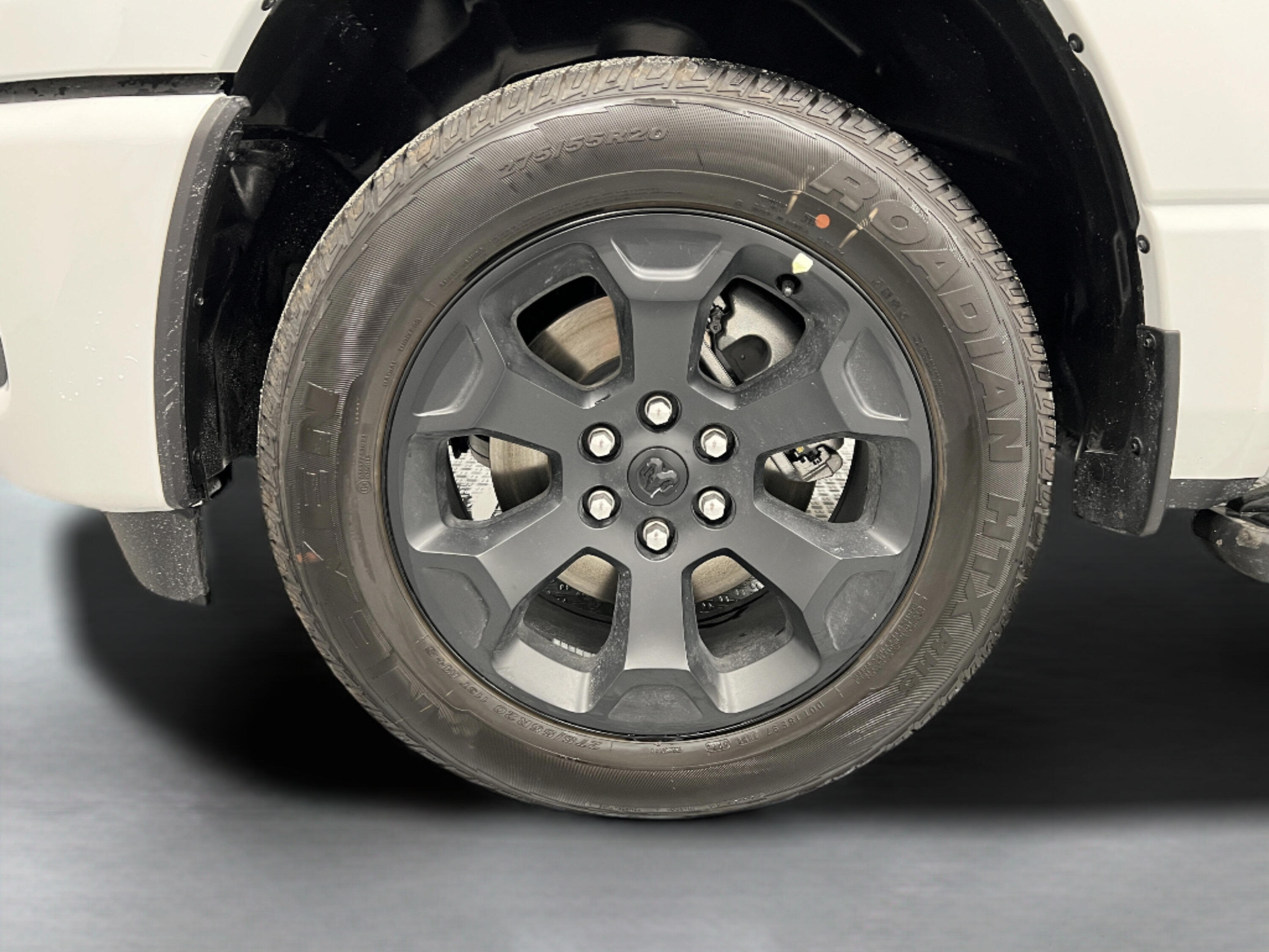 2026 RAM 1500 Express - Photo 10