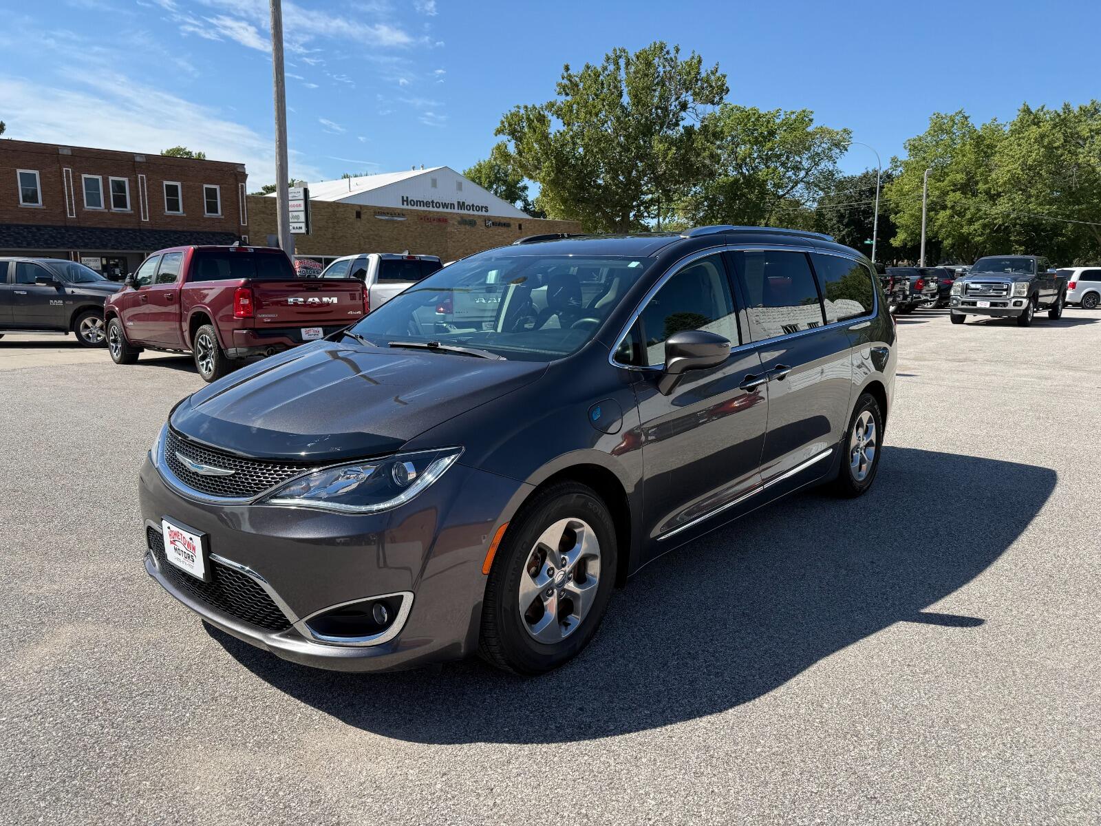 2020 Chrysler Pacifica Hybrid Touring L