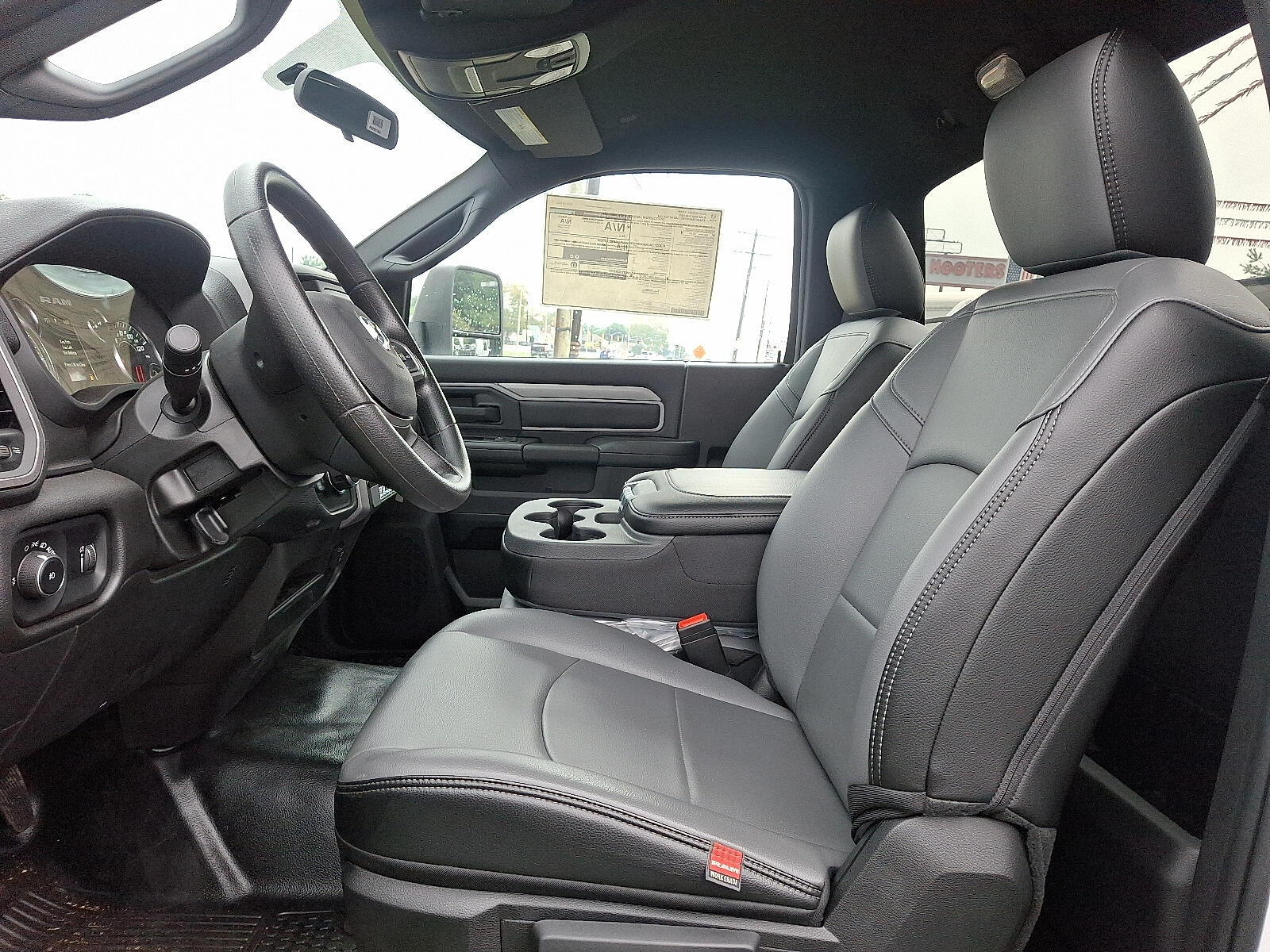 2024 RAM 3500 Chassis Tradesman - Photo 8