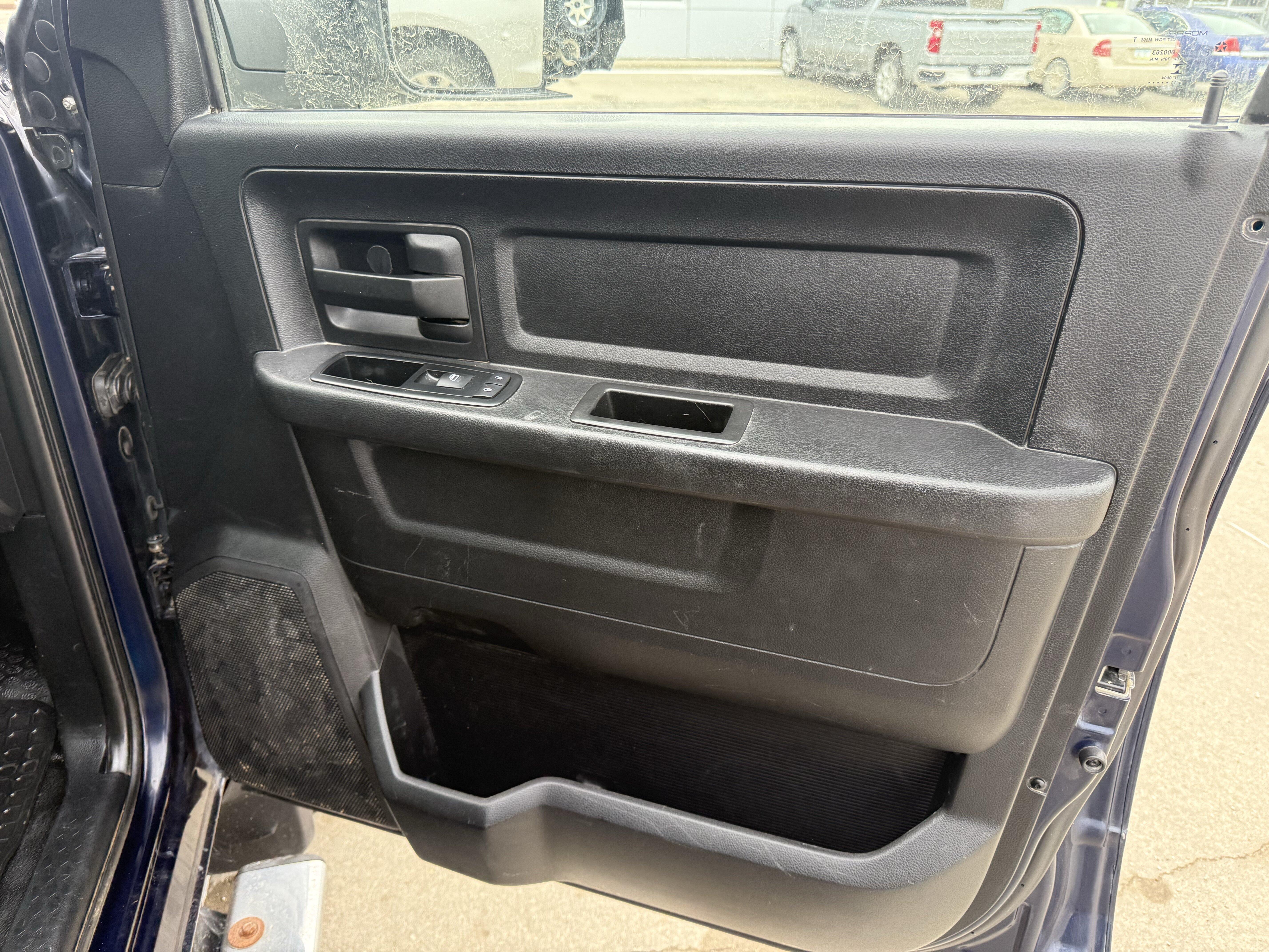 2014 RAM Ram 2500 Pickup Tradesman - Photo 14