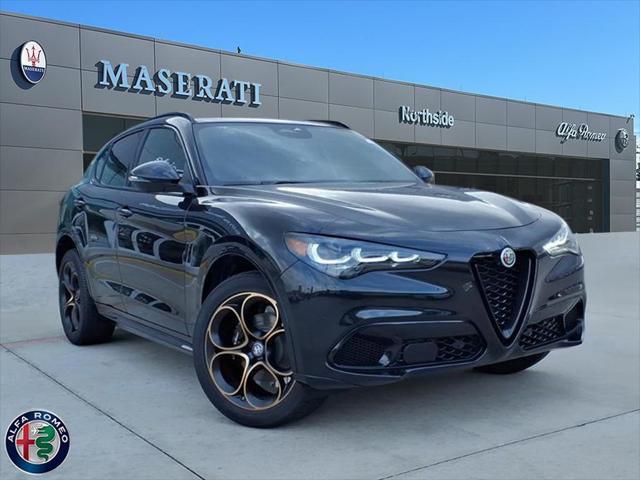 2025 Alfa Romeo Stelvio Intensa's photo