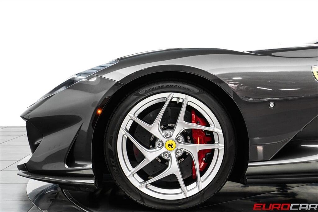Used 2019 Ferrari 812 Superfast *HISTORICAL PAINT * IMMACULATE CONDITION*Image 14