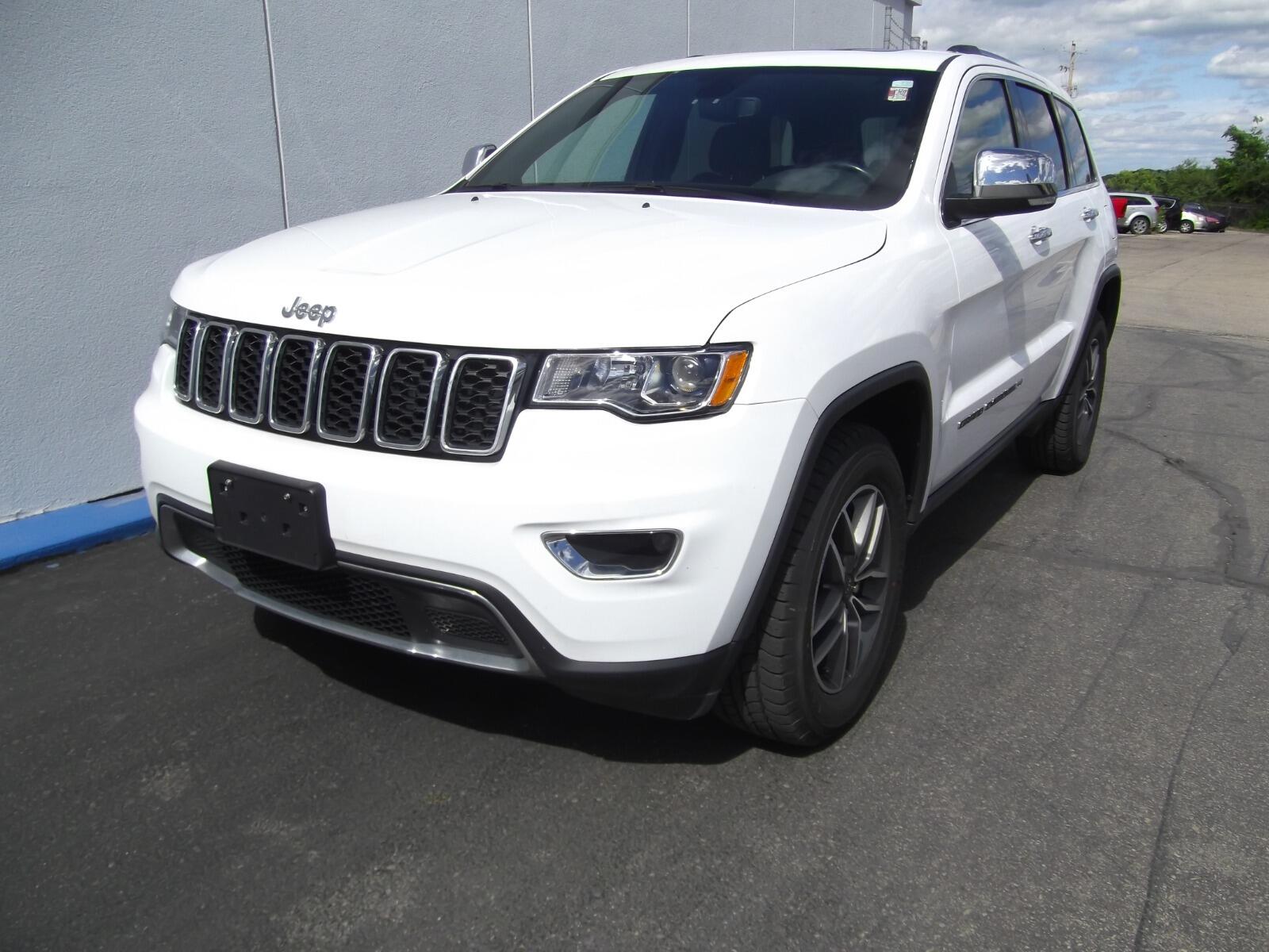 Used 2022 Jeep Grand Cherokee WK Limited with VIN 1C4RJFBG8NC165804 for sale in Kansas City