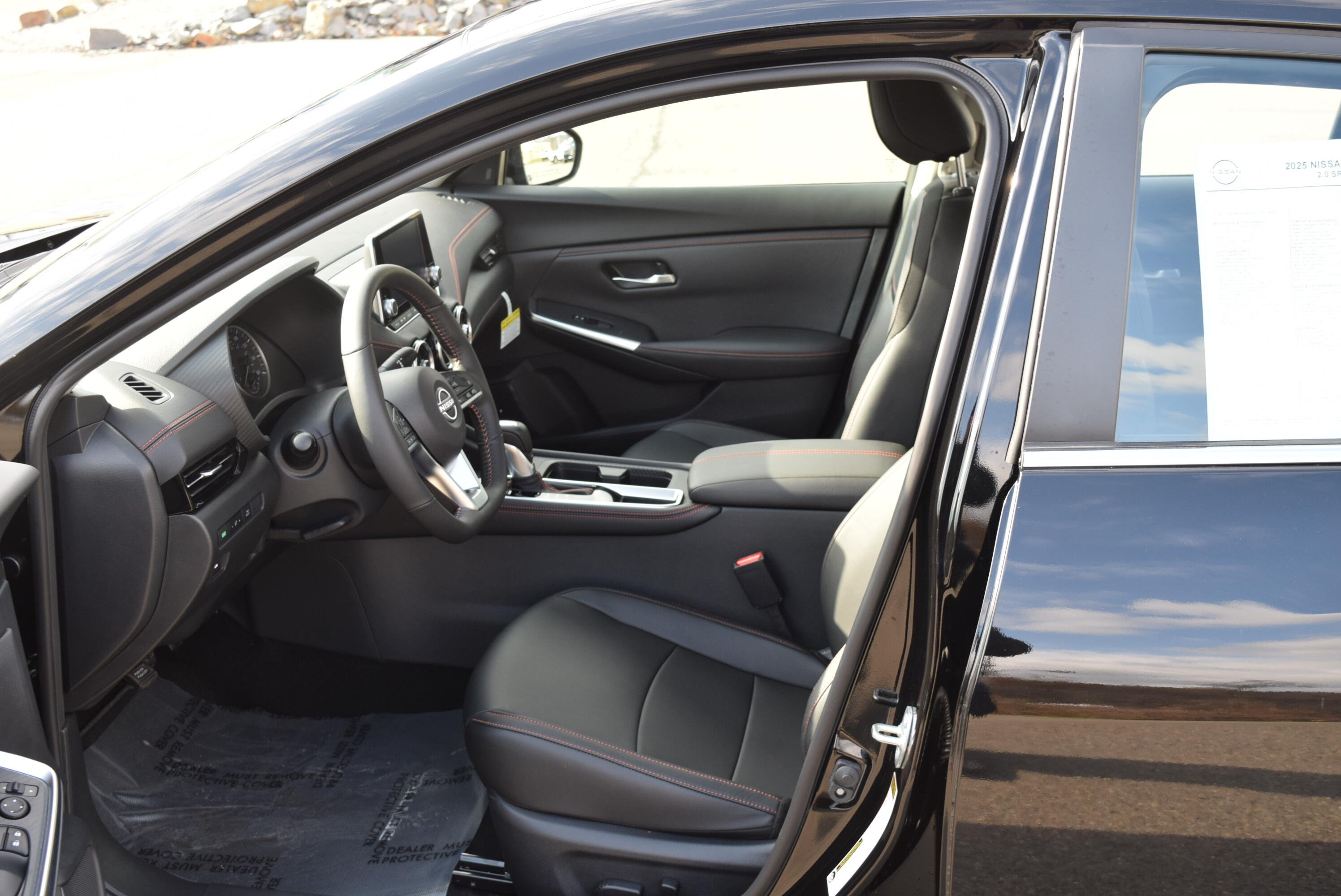 2025 Nissan Sentra SR - Photo 13