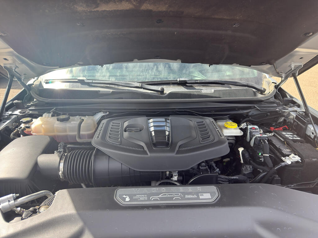 2023 Jeep Wagoneer Series III - Photo 17