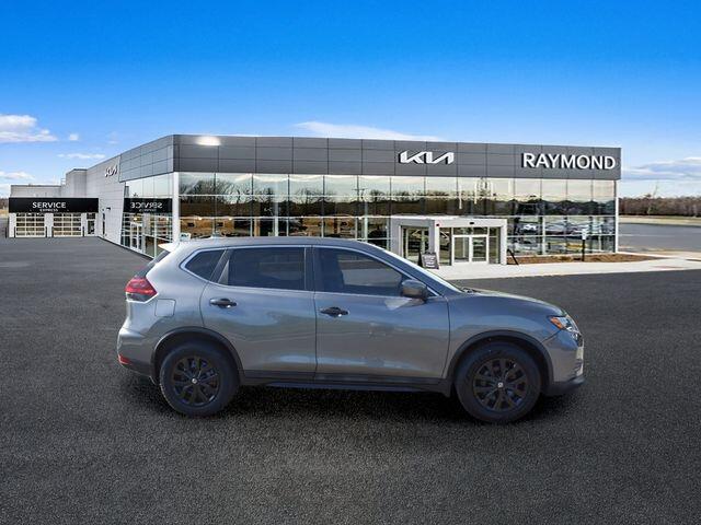 Used 2018 Nissan Rogue S with VIN 5N1AT2MT4JC769866 for sale in Antioch, IL