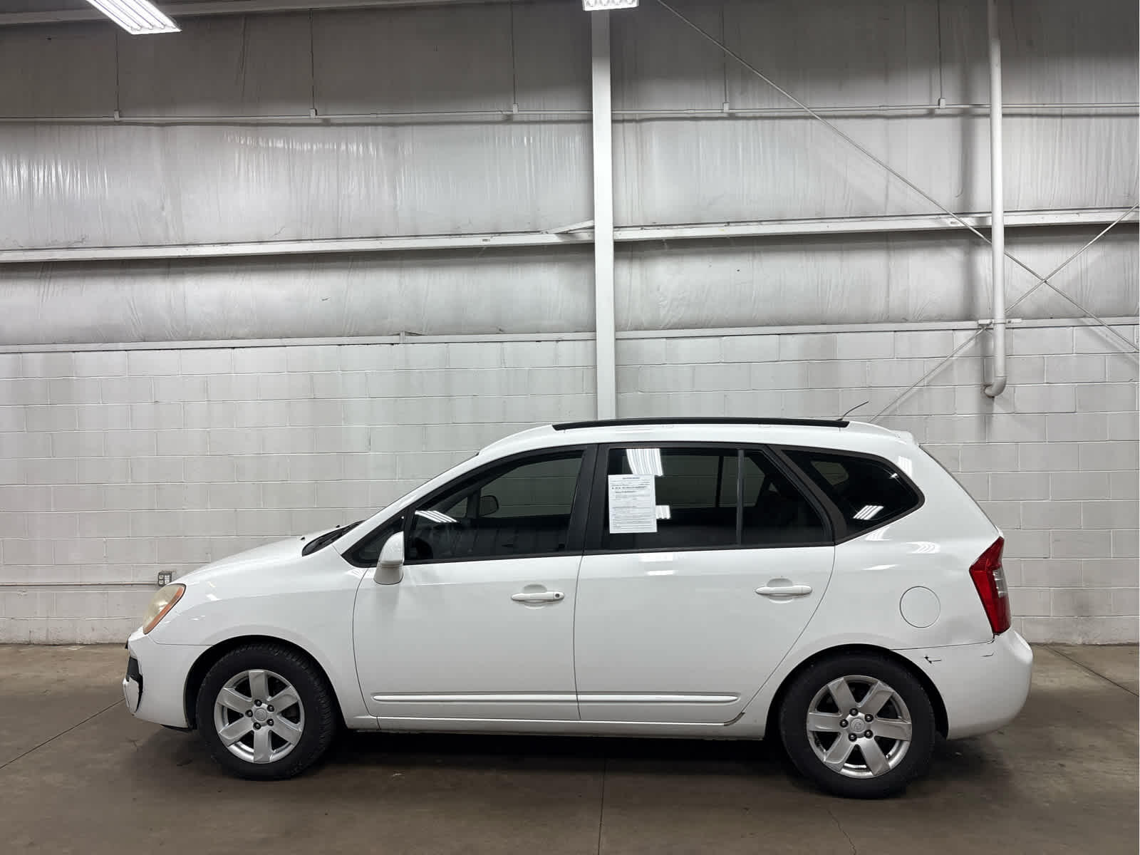 Used 2007 Kia Rondo LX with VIN KNAFG525777042403 for sale in Wilmington, OH