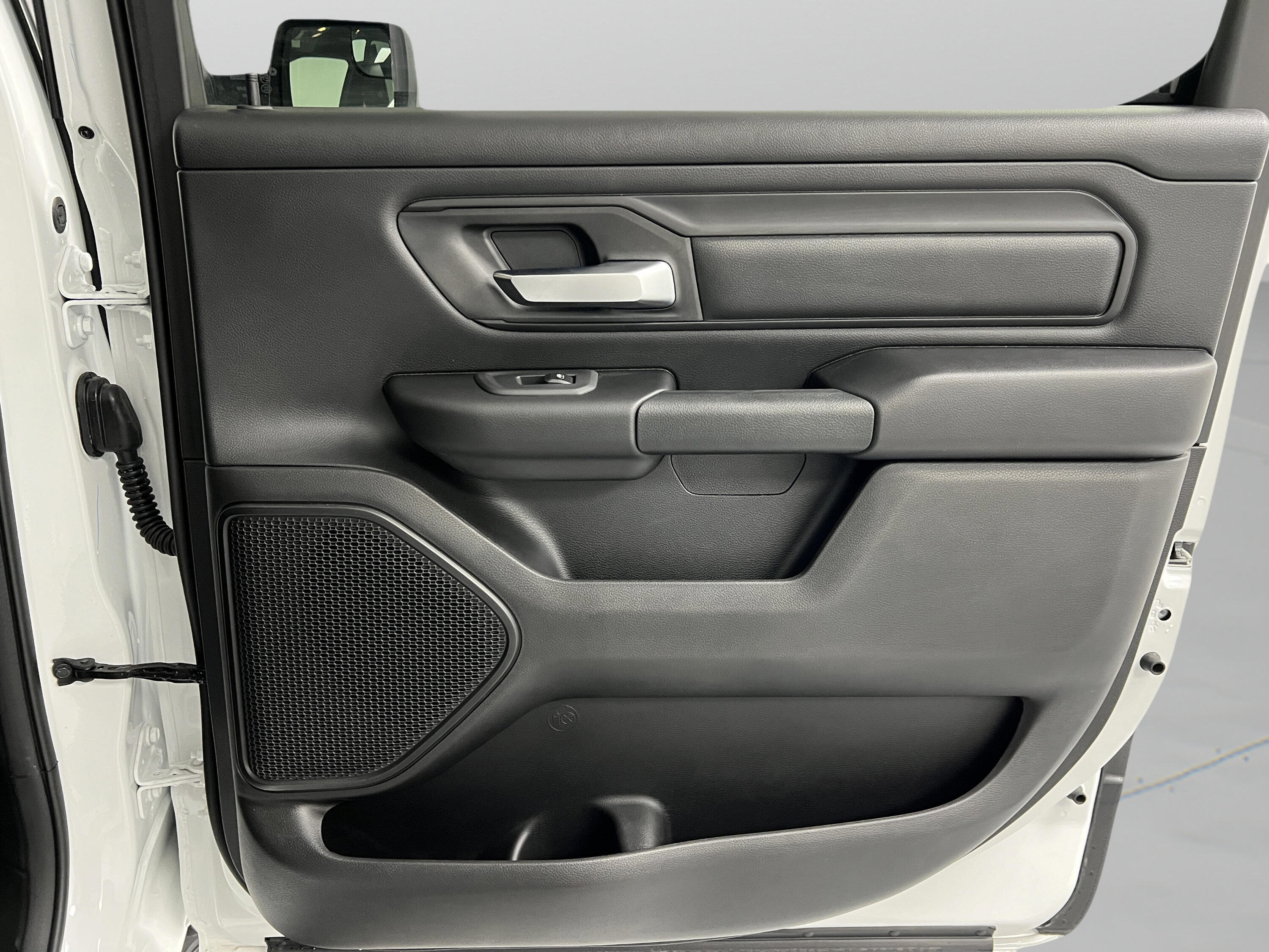 2026 RAM 1500 Express - Photo 33