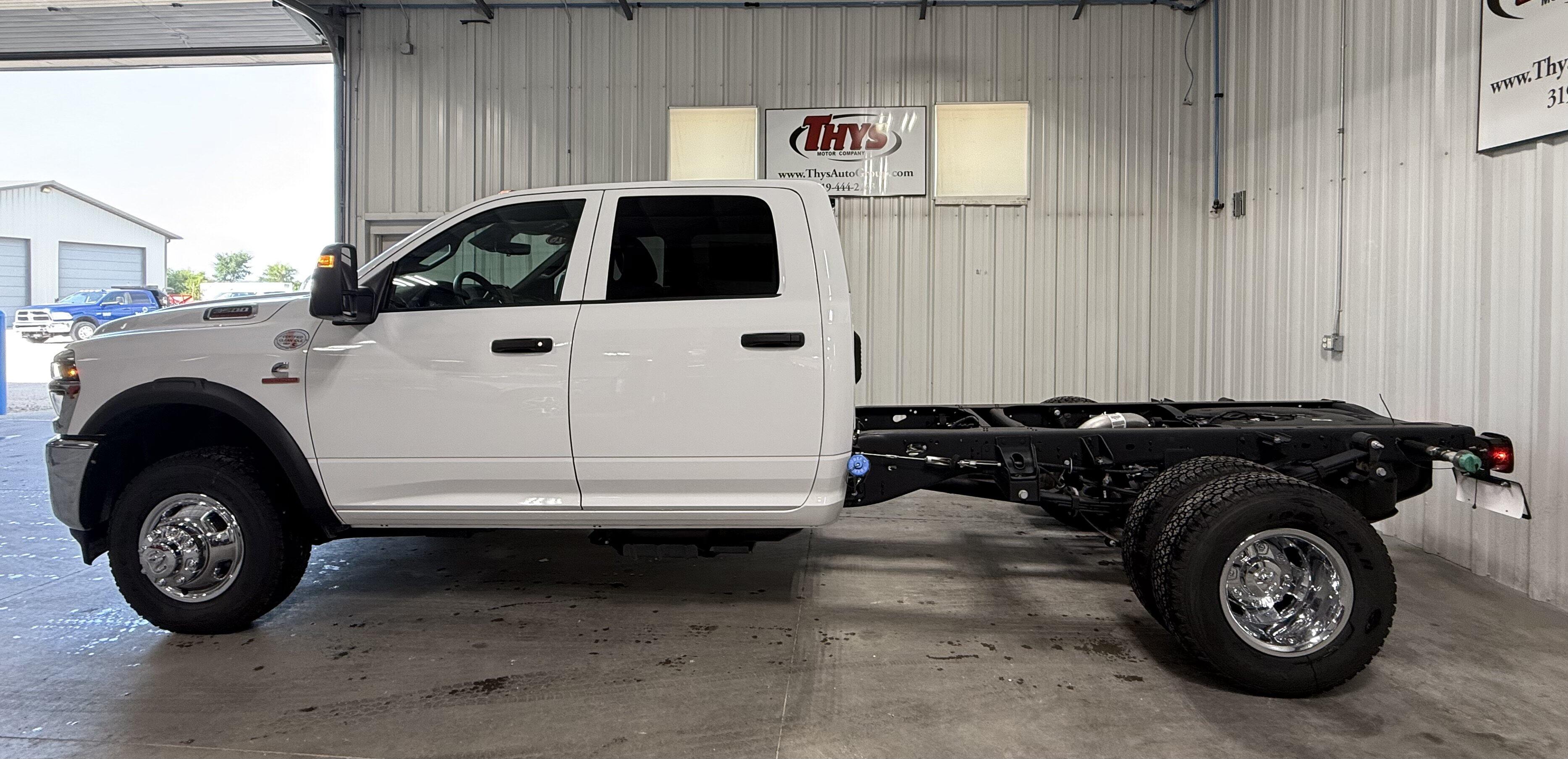2026 RAM 3500 Chassis Tradesman - Photo 10