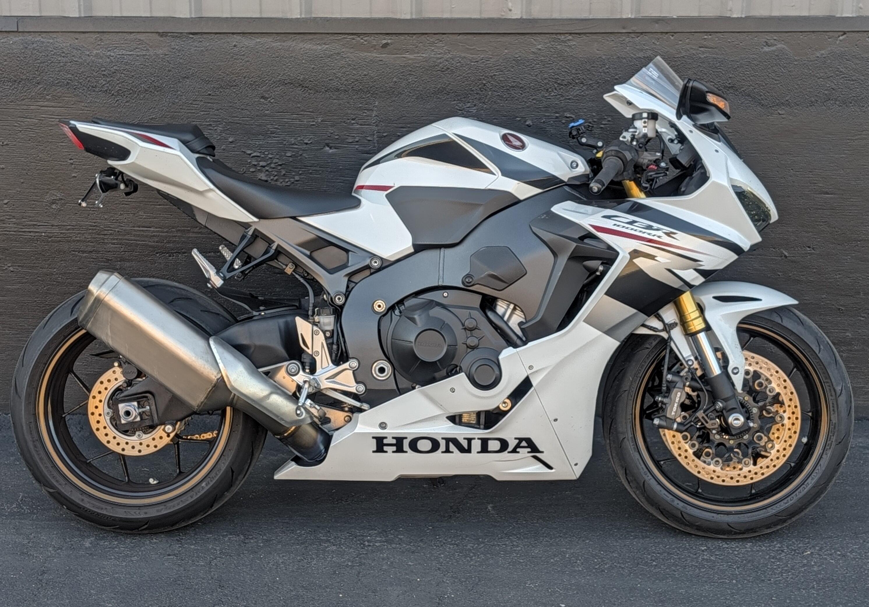 2025 HONDA CBR1000RR ABS