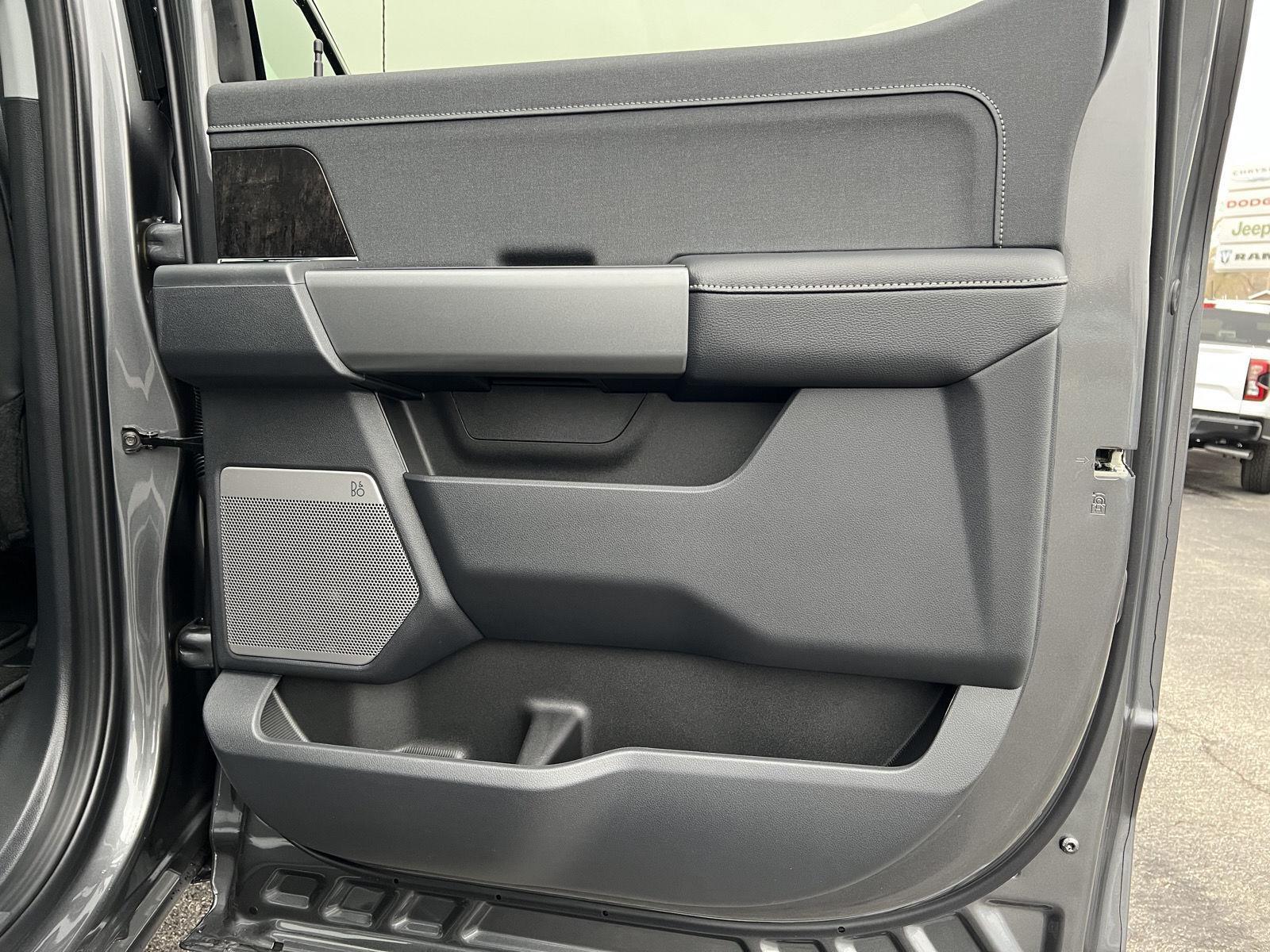 2026 Ford F-350 Super Duty Lariat - Photo 28