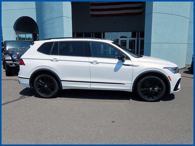 Used 2022 Volkswagen Tiguan SE R-LINE BLACK with VIN 3VV8B7AX1NM175347 for sale in New Britain, CT