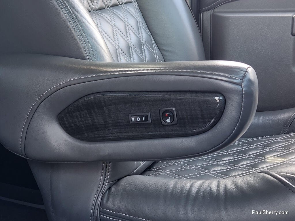 2023 GMC Savana Cargo Work Van - Photo 54