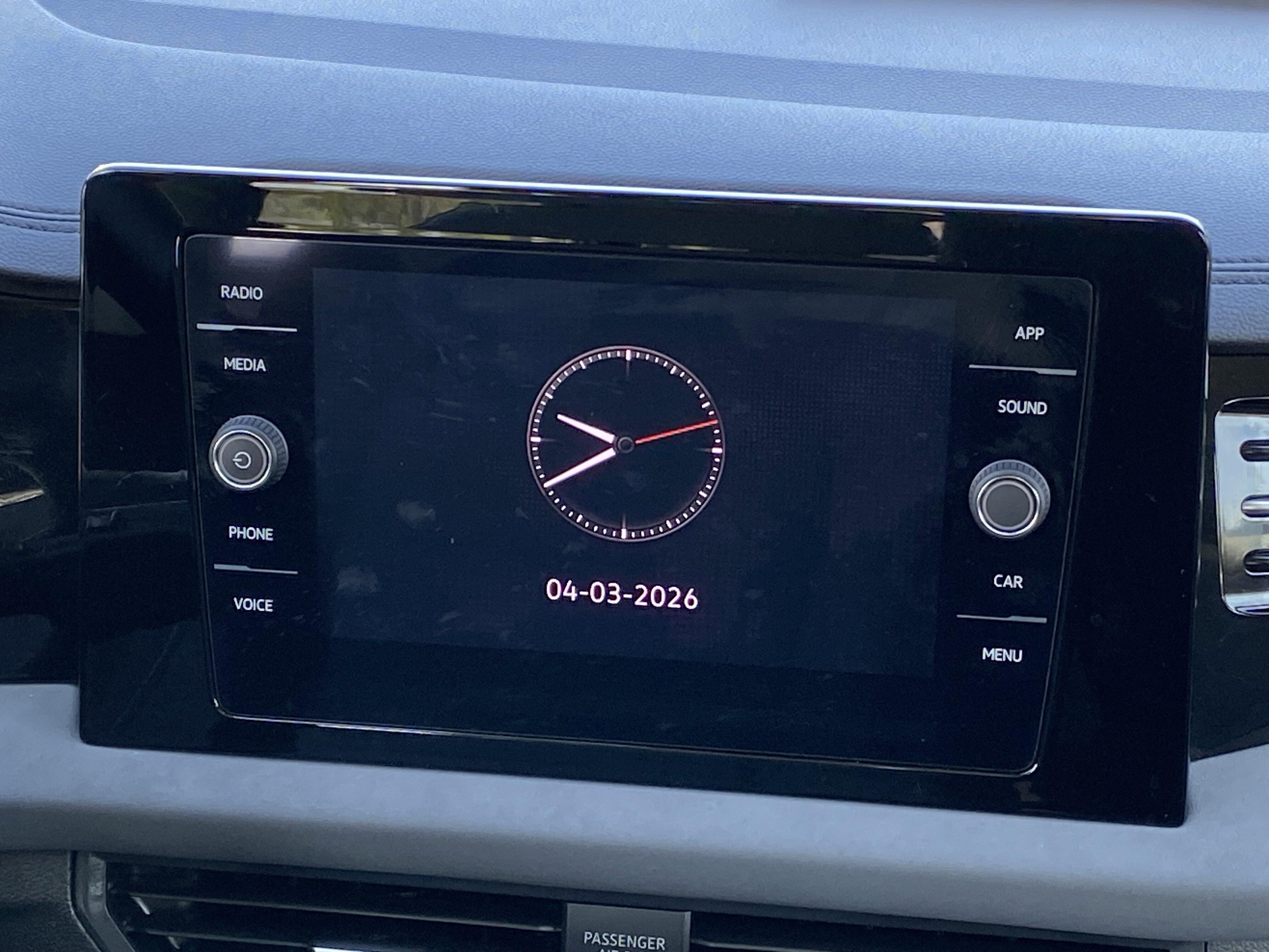 2025 Volkswagen Jetta SE - Photo 13