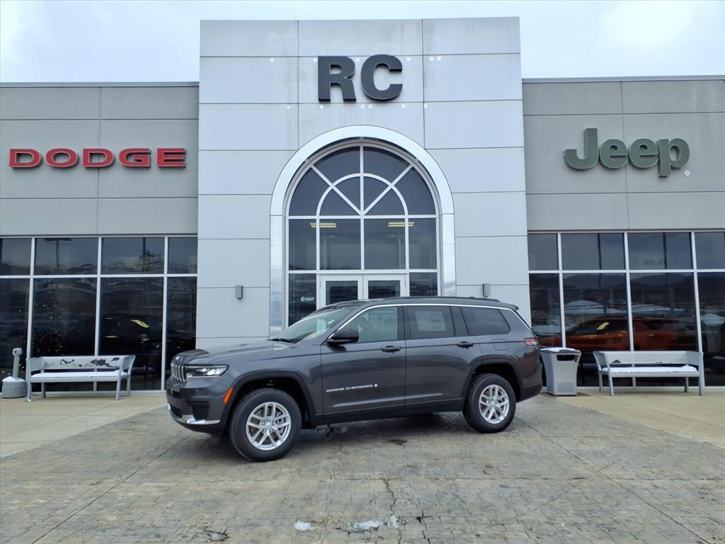 2025 Jeep Grand Cherokee L Laredo's photo