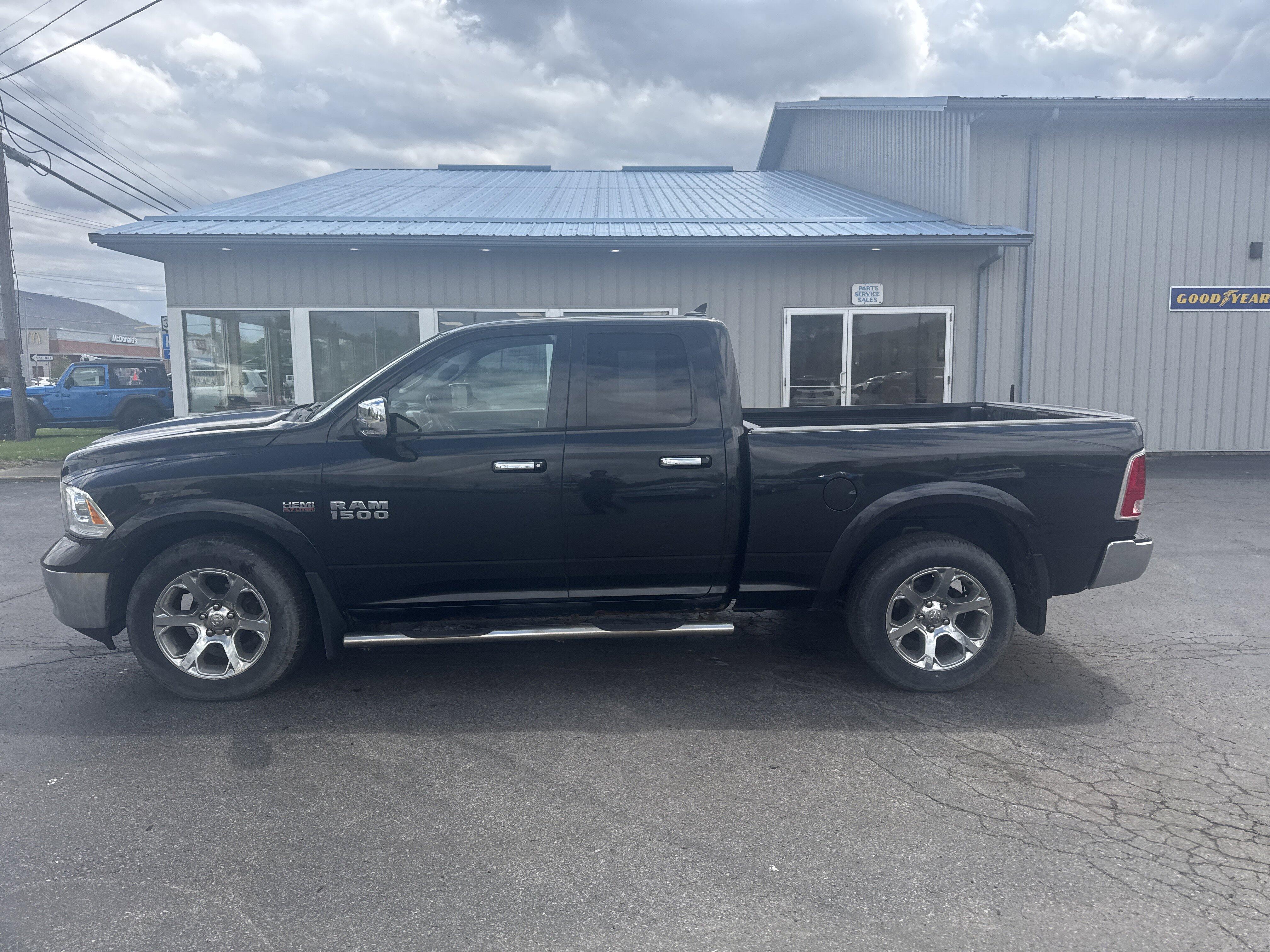 2017 RAM 1500 1500 Laie