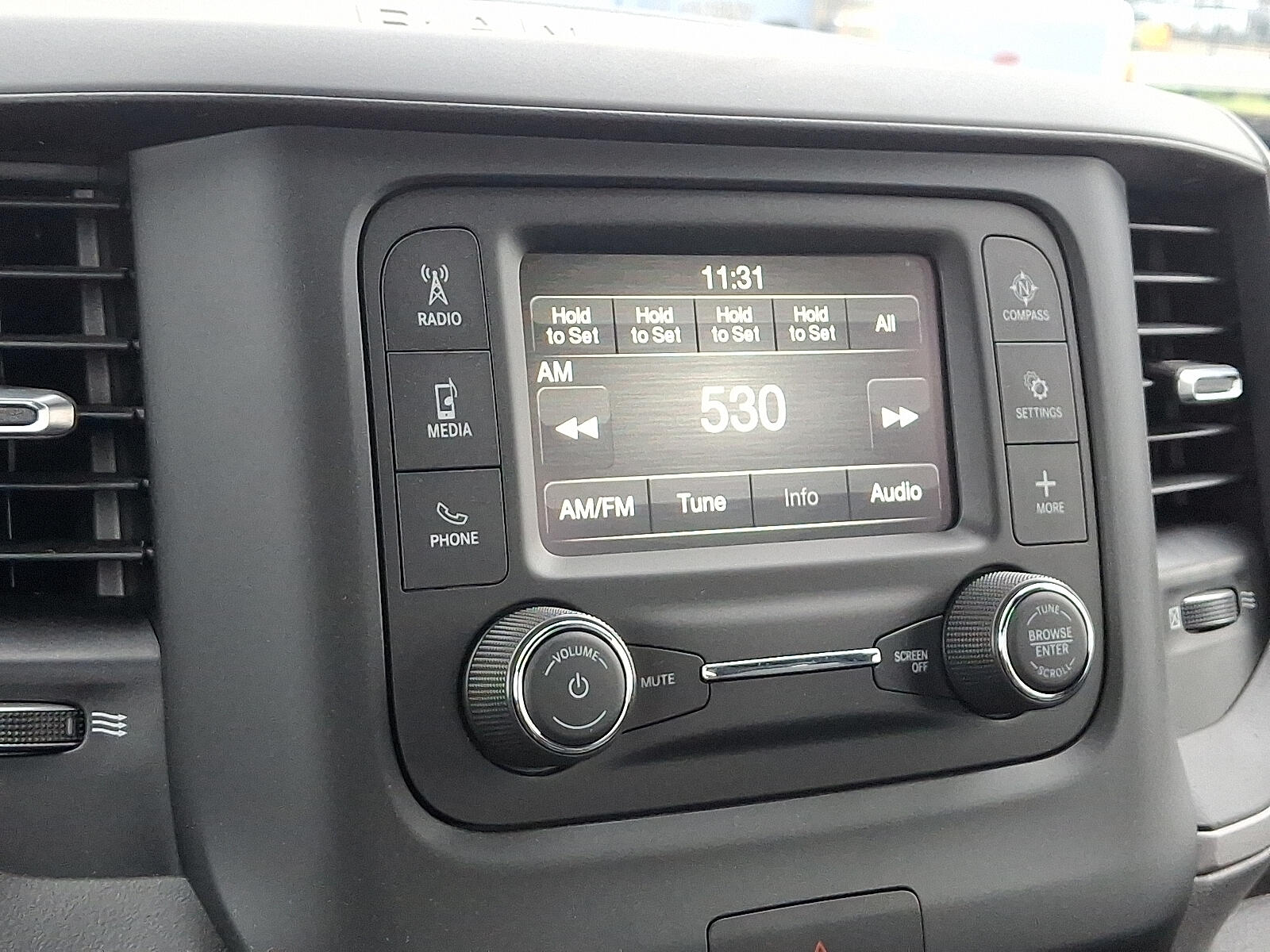 2024 RAM 3500 Chassis Tradesman - Photo 11