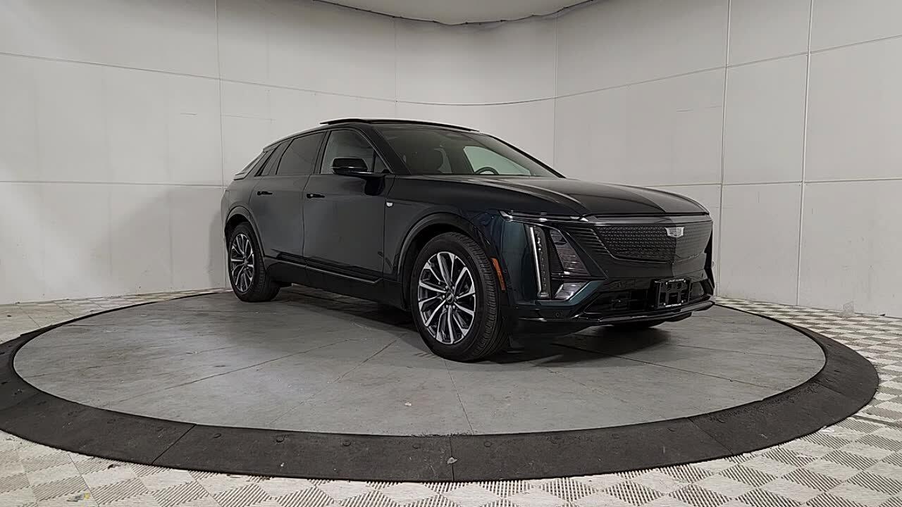 Used 2024 Cadillac LYRIQ Sport 2 with VIN 1GYKPVRL8RZ124843 for sale in Glenview, IL