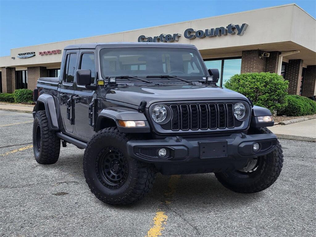 2024 Jeep Gladiator Nighthawk's photo